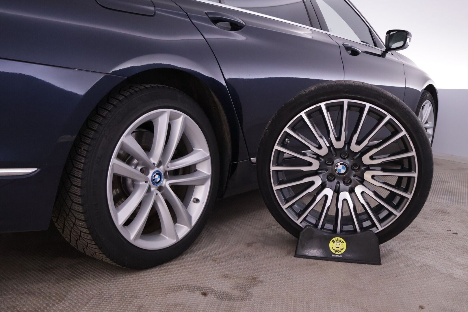 BMW 740 2017 G12 Sedan Le iPerformance A xDrive - YritysOutlet - Myydään vain yrityksille - – Tämä auto myydään YritysOutlet -valikoimasta vain yritykselle / SOH 81,5% - Osta nyt, maksa vasta ensi vuonna