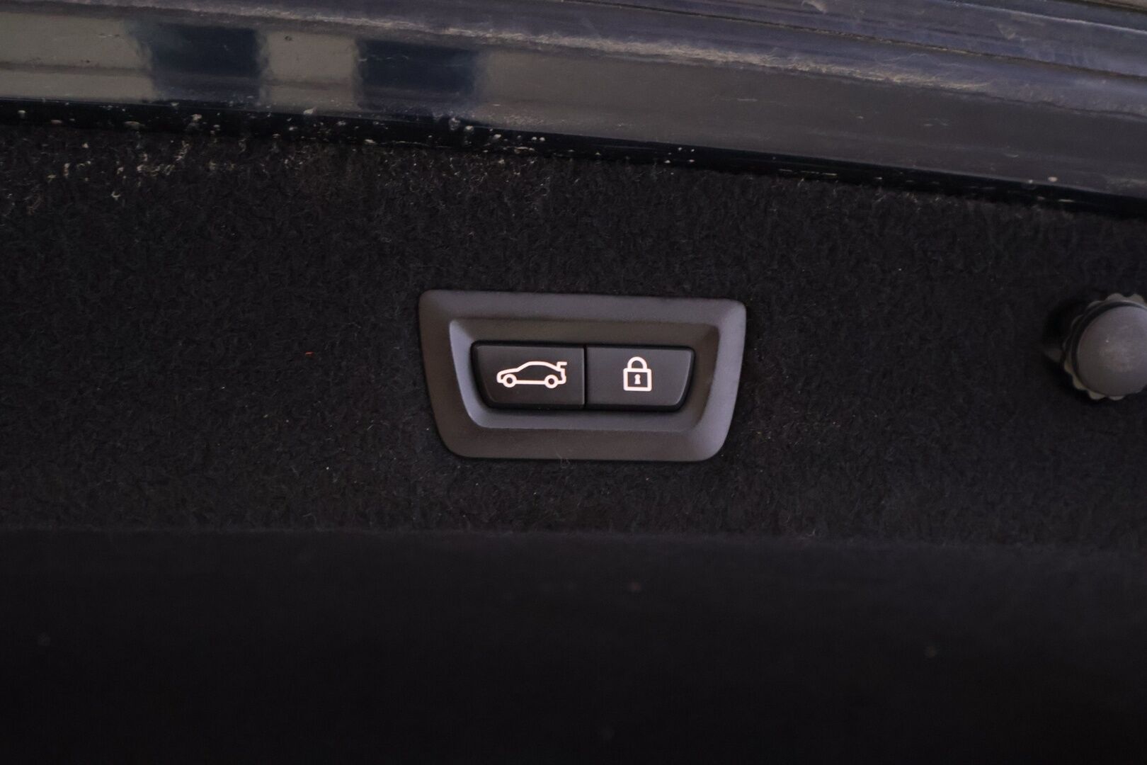 BMW 740 2017 G12 Sedan Le iPerformance A xDrive - YritysOutlet - Myydään vain yrityksille - – Tämä auto myydään YritysOutlet -valikoimasta vain yritykselle / SOH 81,5% - Osta nyt, maksa vasta ensi vuonna