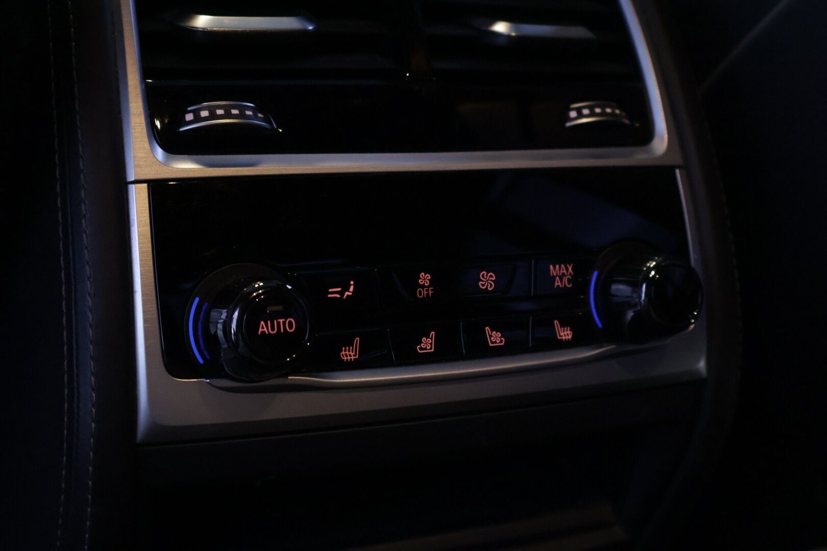 BMW 740 2017 G12 Sedan Le iPerformance A xDrive - YritysOutlet - Myydään vain yrityksille - – Tämä auto myydään YritysOutlet -valikoimasta vain yritykselle / SOH 81,5% - Osta nyt, maksa vasta ensi vuonna