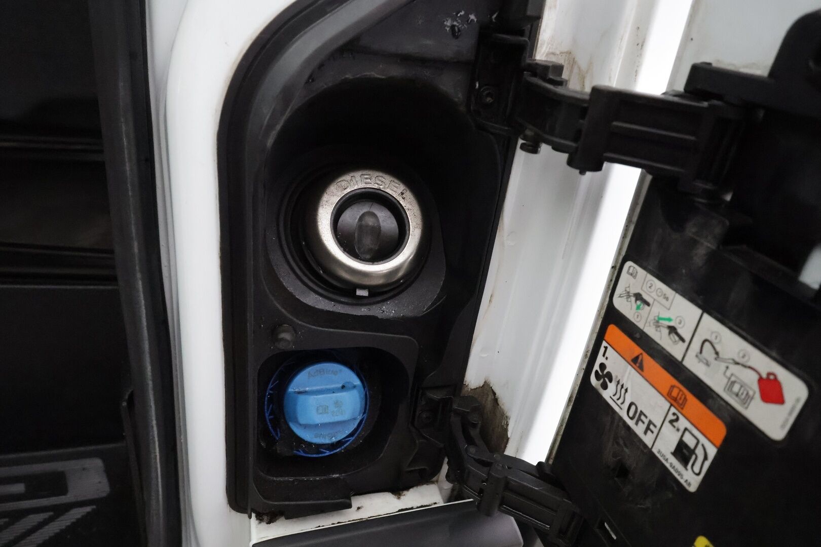 Ford Transit Custom 2023 320 2,0TDCi 130 hv A6 Etuveto Trend Van N1 L2H1 * Webasto / Koukku / Vakkari / P.Kamera / Kaistavahti / Apple&Android * - Lämmitettävä Tuulilasi / 1-om Suomi-auto / Kahdet renkaat / Merkkihuollot