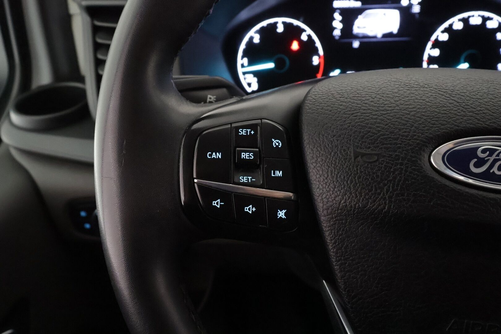 Ford Transit Custom 2023 320 2,0TDCi 130 hv A6 Etuveto Trend Van N1 L2H1 * Webasto / Koukku / Vakkari / P.Kamera / Kaistavahti / Apple&Android * - Lämmitettävä Tuulilasi / 1-om Suomi-auto / Kahdet renkaat / Merkkihuollot