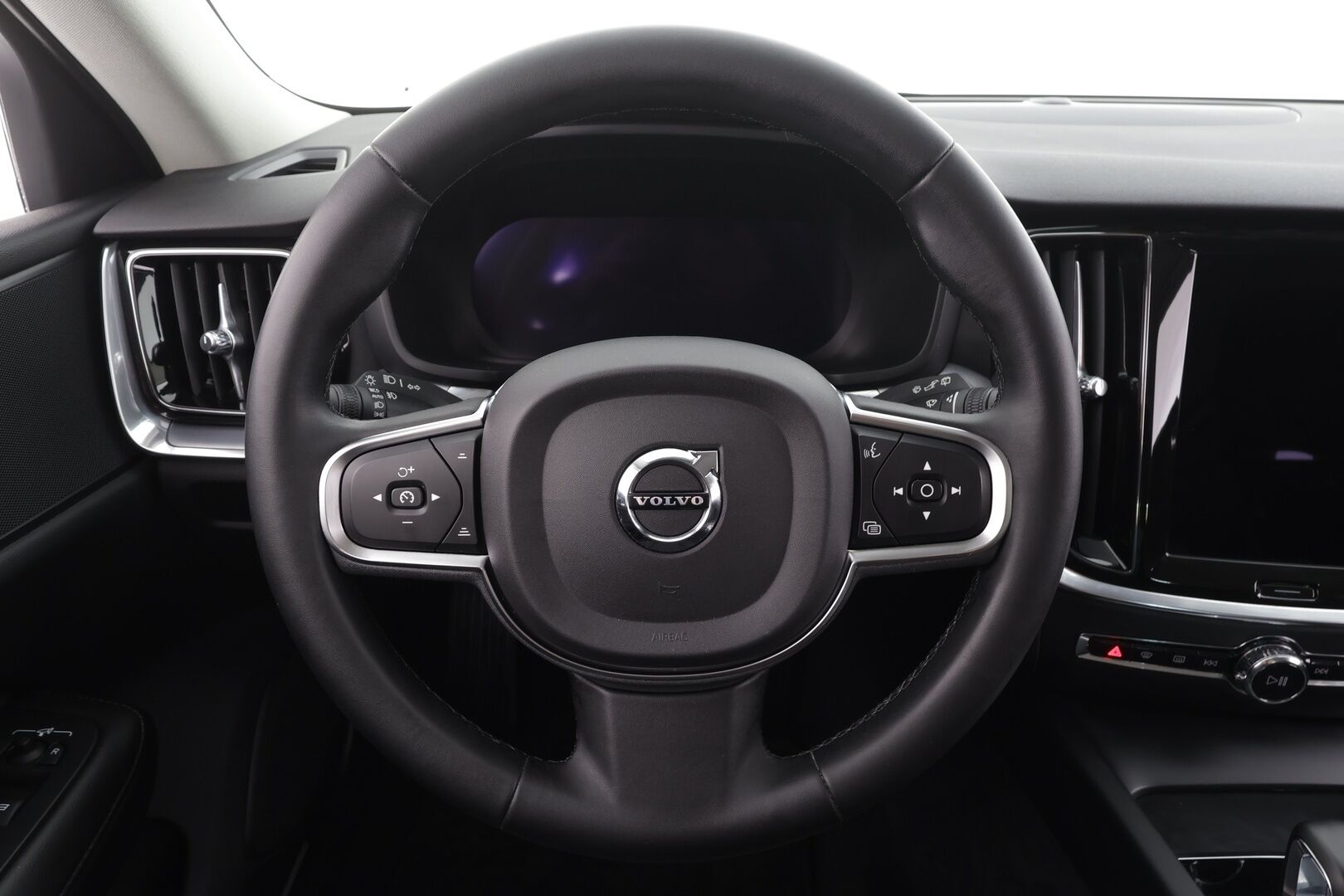 Volvo V60 2023 B4 MHEV Business Core DCT aut * ACC / Webasto / P.kamera / Full LED / KeylessGo / Facelift / Sähköluukku / BLIS * - 1.Om Suomi-auto / Kahdet renkaat aluvanteilla / Merkkihuollettu - HULLUT AVAJAISHULINAT KORKOTARJOUS 3,29 %