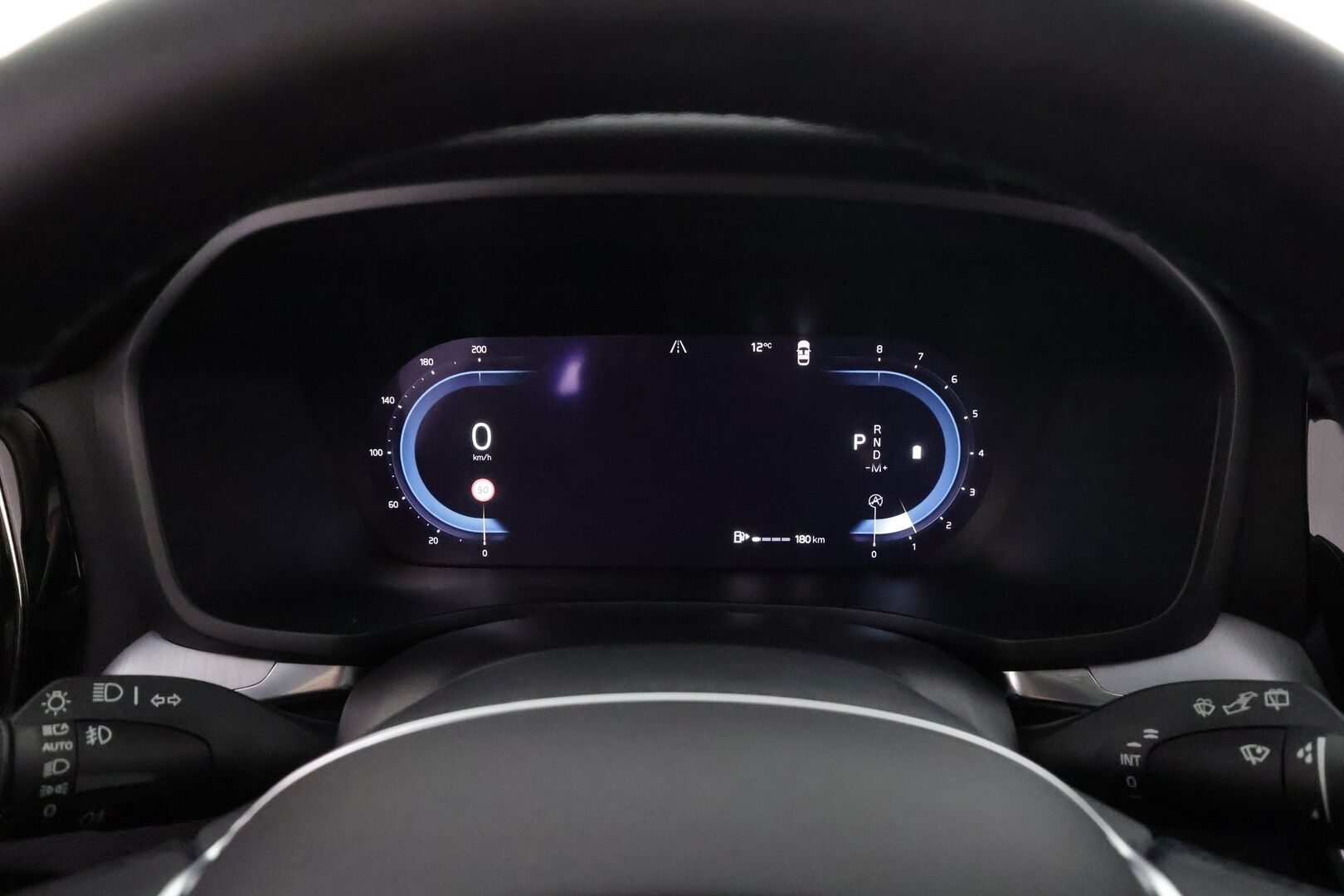 Volvo V60 2023 B4 MHEV Business Core DCT aut * ACC / Webasto / P.kamera / Full LED / KeylessGo / Facelift / Sähköluukku / BLIS * - 1.Om Suomi-auto / Kahdet renkaat aluvanteilla / Merkkihuollettu