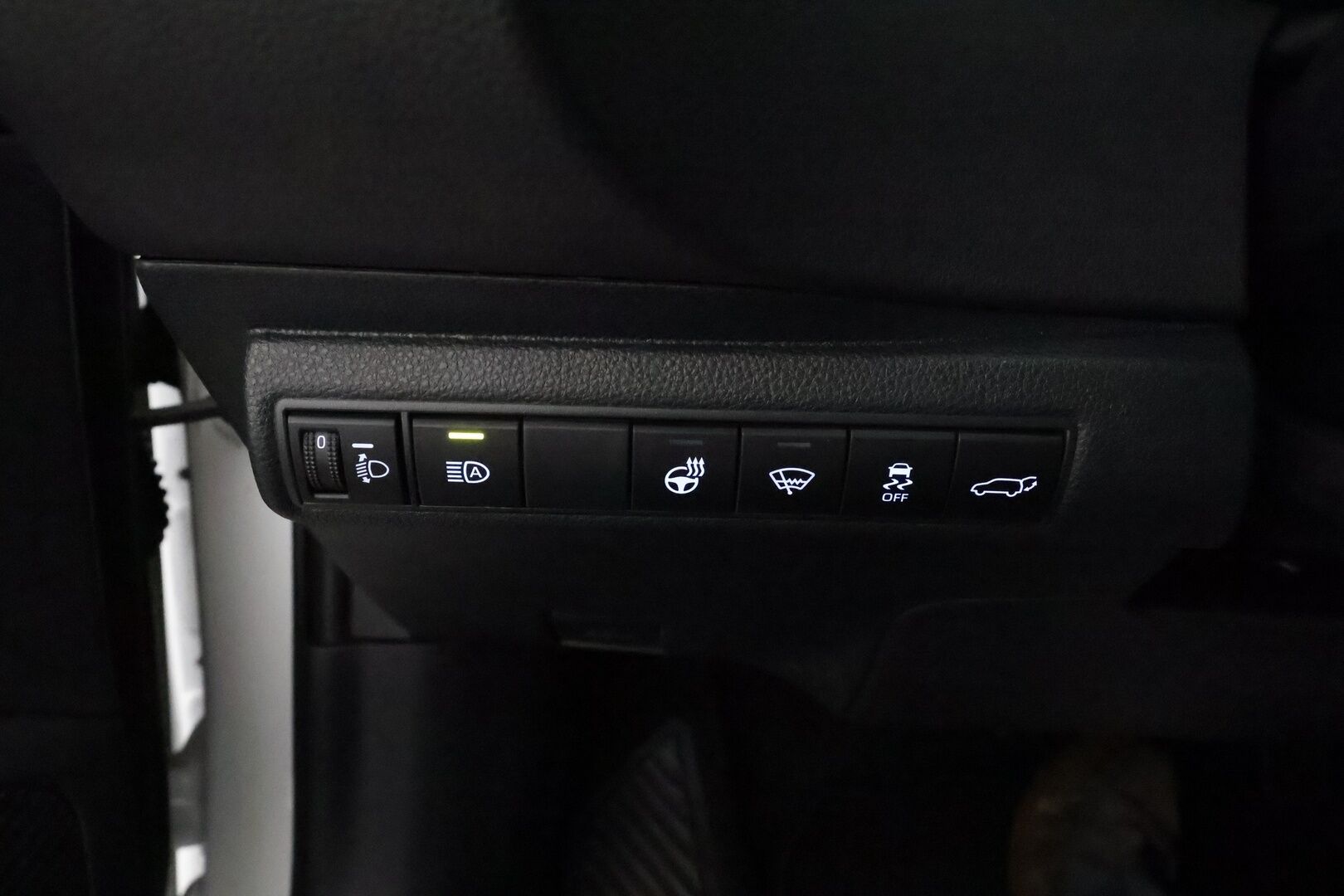 Toyota Corolla 2023 Touring Sports 1,8 Hybrid Prestige Edition **Facelift / Adapt. vakkari / Navi / P.kamera / Apple&Android / LED / Keyless** - Suomi-auto / Merkkihuollettu 