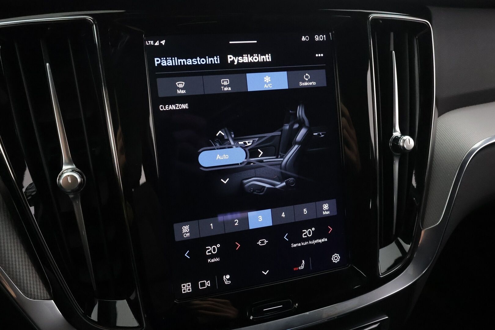 Volvo V60 2023 T6 AWD Long Range Plus Dark aut * Koukku / ACC / Full-LED / P.Kamera / Sportnahat Muistilla / H&K / Keyless * - Suomi-auto / Kahdet renkaat aluvanteilla / Merkkihuollot