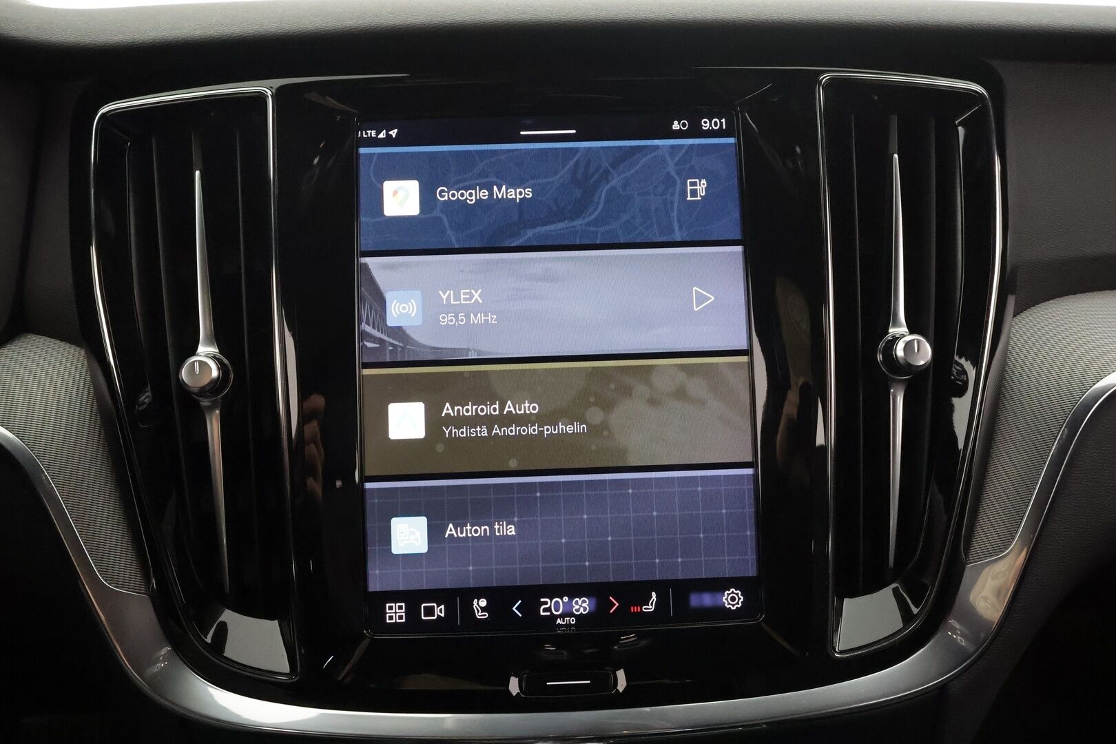 Volvo V60 2023 T6 AWD Long Range Plus Dark aut * Pilot / H&K / Koukku / Full-LED / Nahkasisusta / Sporttipenkit / P.Kamera / Keyless * - Suomi-auto / Kahdet renkaat aluvanteilla / Merkkihuollot - HULLUT AVAJAISHULINAT KORKOTARJOUS 3,29 %