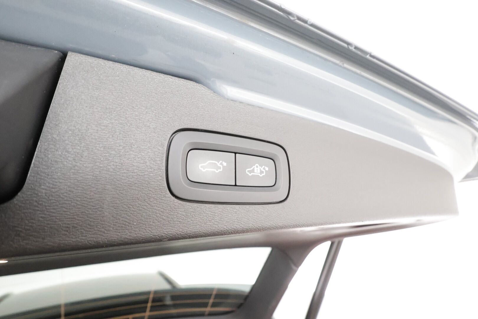 Volvo V60 2023 T8 AWD Long Range High Performance Plus Dark aut * Webasto / ACC / Full-LED / P.kamera / Sportnahat Muistilla / Navi * - 1-om Suomi-auto / Akku kuntotarkastettu / 2x Latauskaapelit / Kahdet renkaat / Merkkihuollettu!