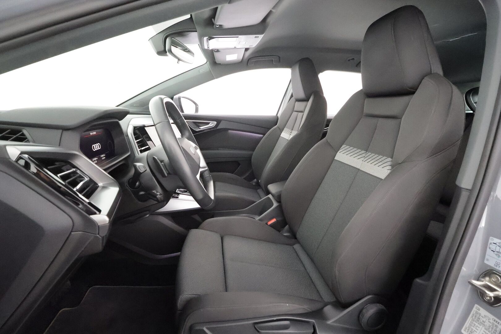 Audi Q4 e-tron 2023 40 e-tron * Sonos / ILP / ACC / Matrix-LED / P.Kamera / Sportpenkit / Navi / Kaistavahti / Keyless * - Suomi-auto / Akku kuntotarkastettu SoH 97,1% / Kahdet renkaat aluvanteilla / Merkkihuollot