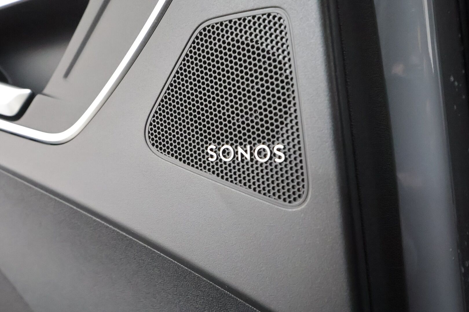 Audi Q4 e-tron 2023 40 e-tron * Sonos / ILP / ACC / Matrix-LED / P.Kamera / Sportpenkit / Navi / Kaistavahti / Keyless * - Suomi-auto / Akku kuntotarkastettu SoH 97,1% / Kahdet renkaat aluvanteilla / Merkkihuollot