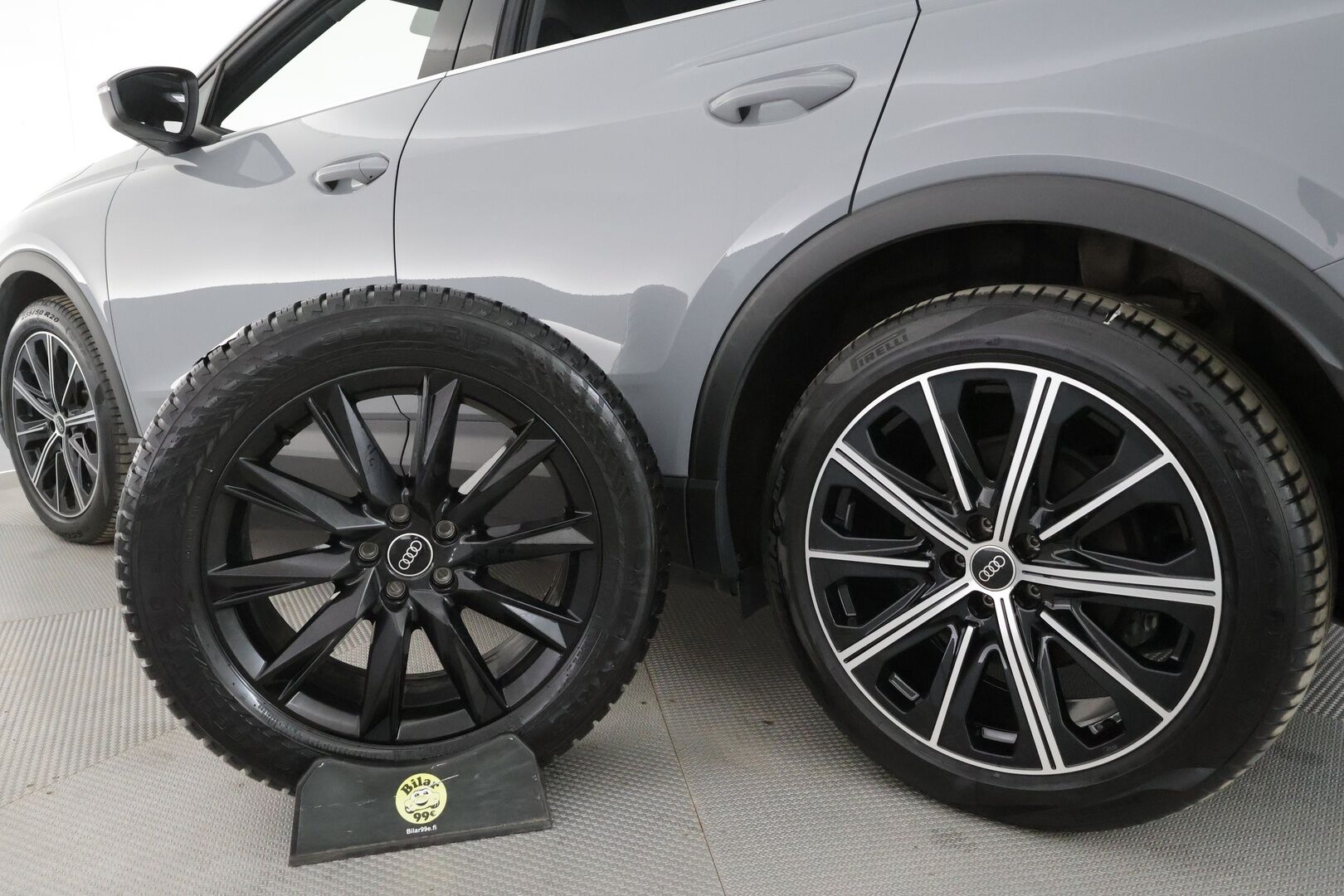 Audi Q4 e-tron 2023 40 e-tron * Sonos / ILP / ACC / Matrix-LED / P.Kamera / Sportpenkit / Navi / Kaistavahti / Keyless * - Suomi-auto / Akku kuntotarkastettu SoH 97,1% / Kahdet renkaat aluvanteilla / Merkkihuollot