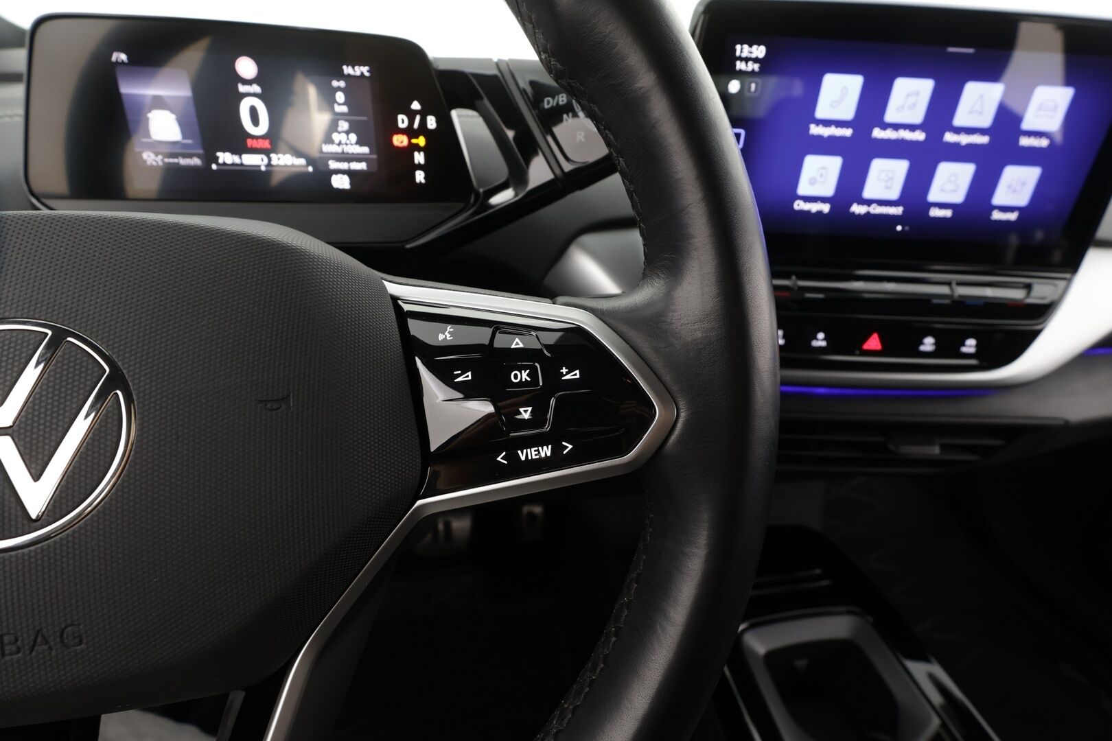 Volkswagen ID.4 2023 Pro Performance 150 kW, akku 77 kWh * ACC / ILP / P.kamera / Koukku / LED / Navi / KeylessGo * - Suomi-auto / Kahdet renkaat aluvanteilla / Merkkihuollettu