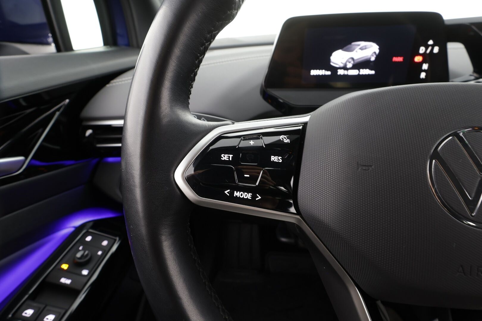 Volkswagen ID.4 2023 Pro Performance 150 kW, akku 77 kWh * ACC / ILP / P.kamera / Koukku / LED / Navi / KeylessGo * - Suomi-auto / Kahdet renkaat aluvanteilla / Merkkihuollettu