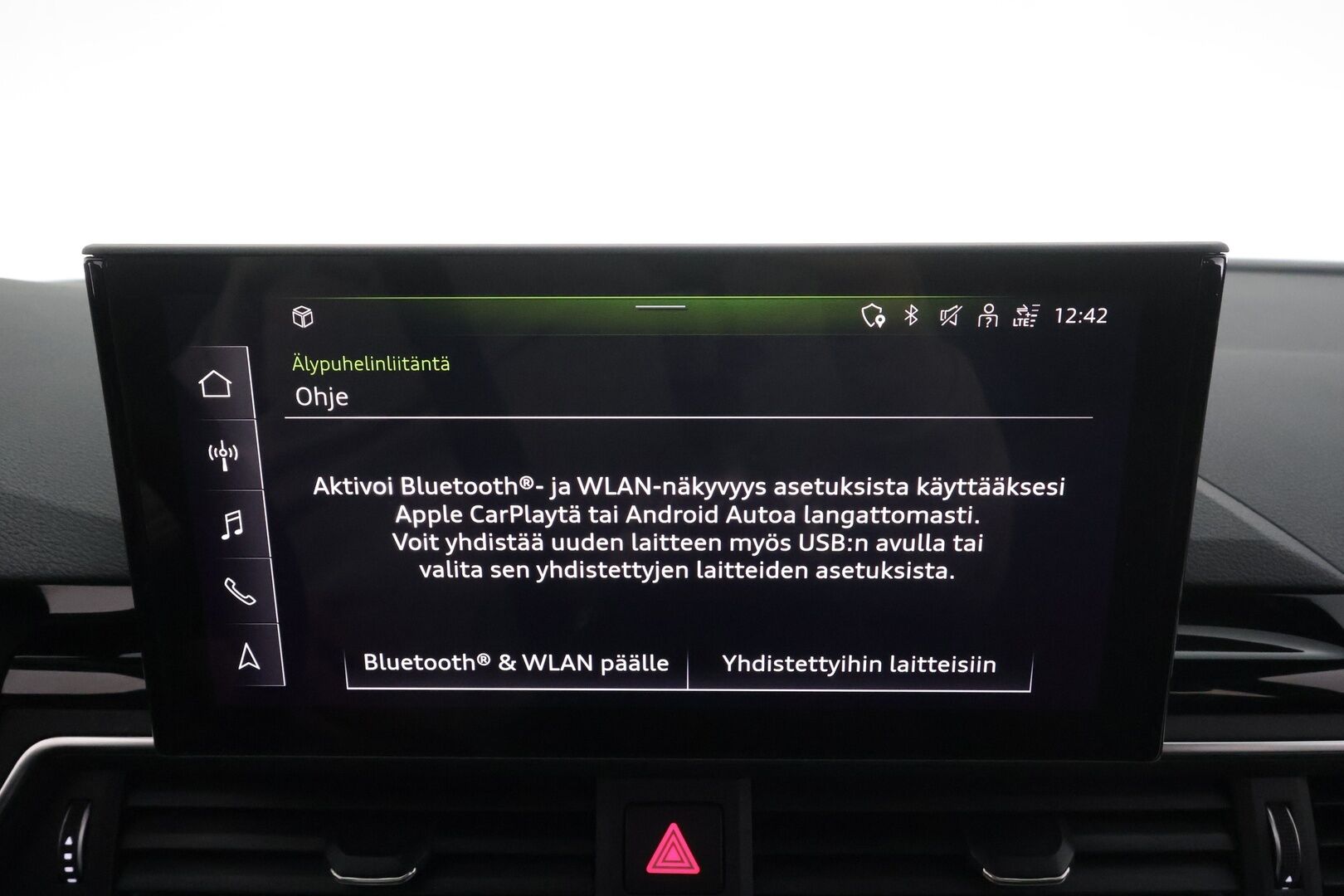 Audi A4 2023 Avant Progress Plus 40 TFSI 150 kW MHEV quattro S tronic * ACC / Matrix LED / P.kamera / Webasto / Koukku * - KeylessGo / Digimittaristo / Sporttipenkit / 1.Om Suomi-auto / Kahdet renkaat aluvanteilla / Merkkihuollettu