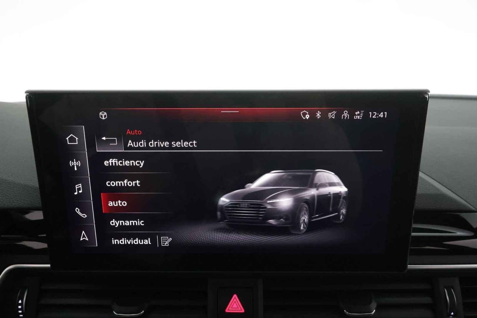 Audi A4 2023 Avant Progress Plus 40 TFSI 150 kW MHEV quattro S tronic * ACC / Matrix LED / P.kamera / Webasto / Koukku * - KeylessGo / Digimittaristo / Sporttipenkit / 1.Om Suomi-auto / Kahdet renkaat aluvanteilla / Merkkihuollettu