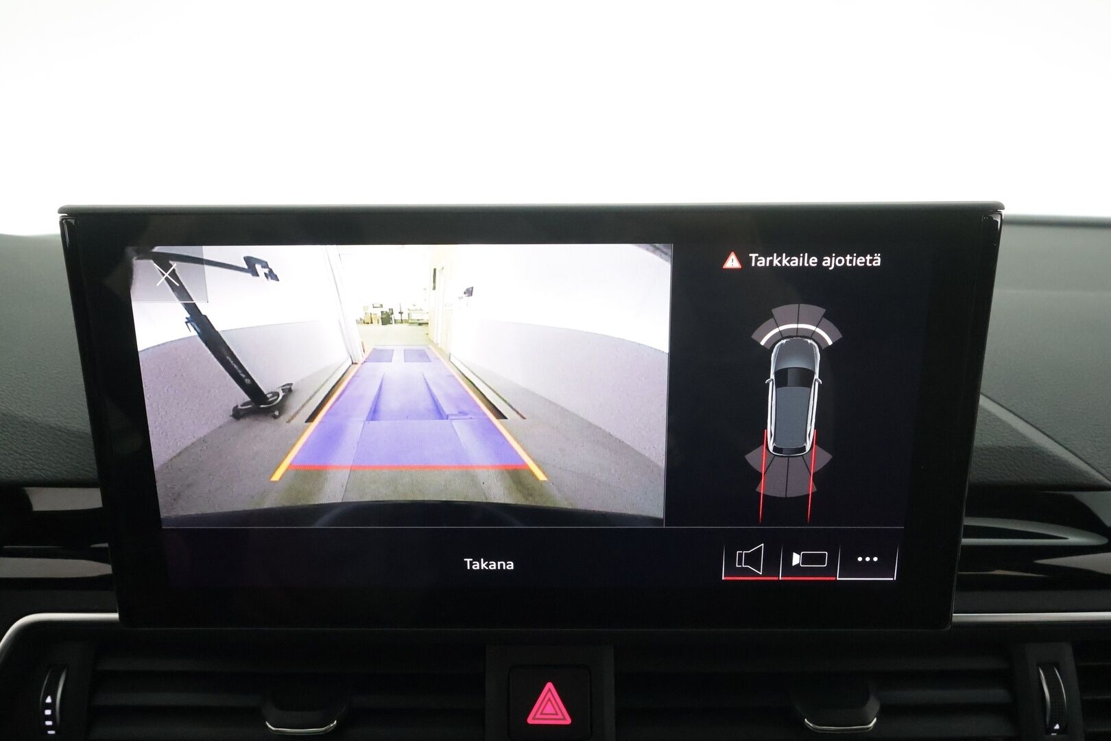 Audi A4 2023 Avant Progress Plus 40 TFSI 150 kW MHEV quattro S tronic * ACC / Matrix LED / P.kamera / Webasto / Koukku * - KeylessGo / Digimittaristo / Sporttipenkit / 1.Om Suomi-auto / Kahdet renkaat aluvanteilla / Merkkihuollettu