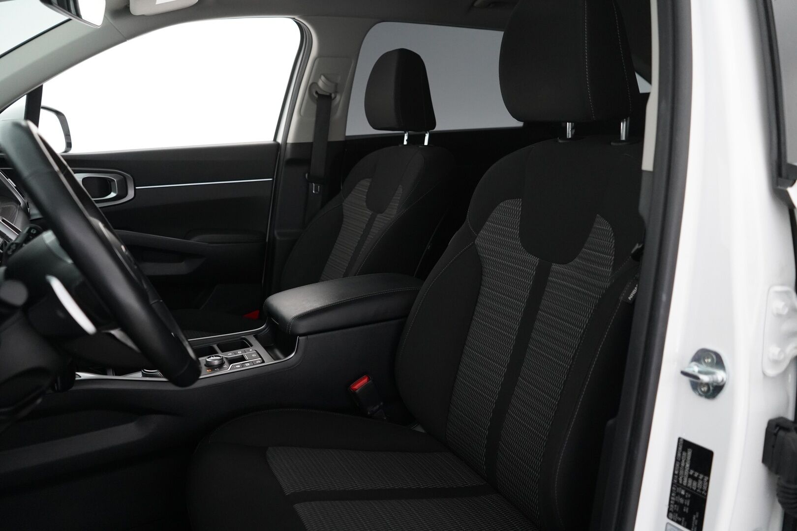 Kia SORENTO 2021 1.6 T-GDI Plug-in Hybrid AWD Business AT 7P *ACC / Peruutuskamera / Lane Assist / App Connect * - SoH 97.4% / Merkkihuollettu / Viimeisin huolto 109tkm - HULLUT BLACKWEEK JATKOT - KORKOTARJOUS 2,49%