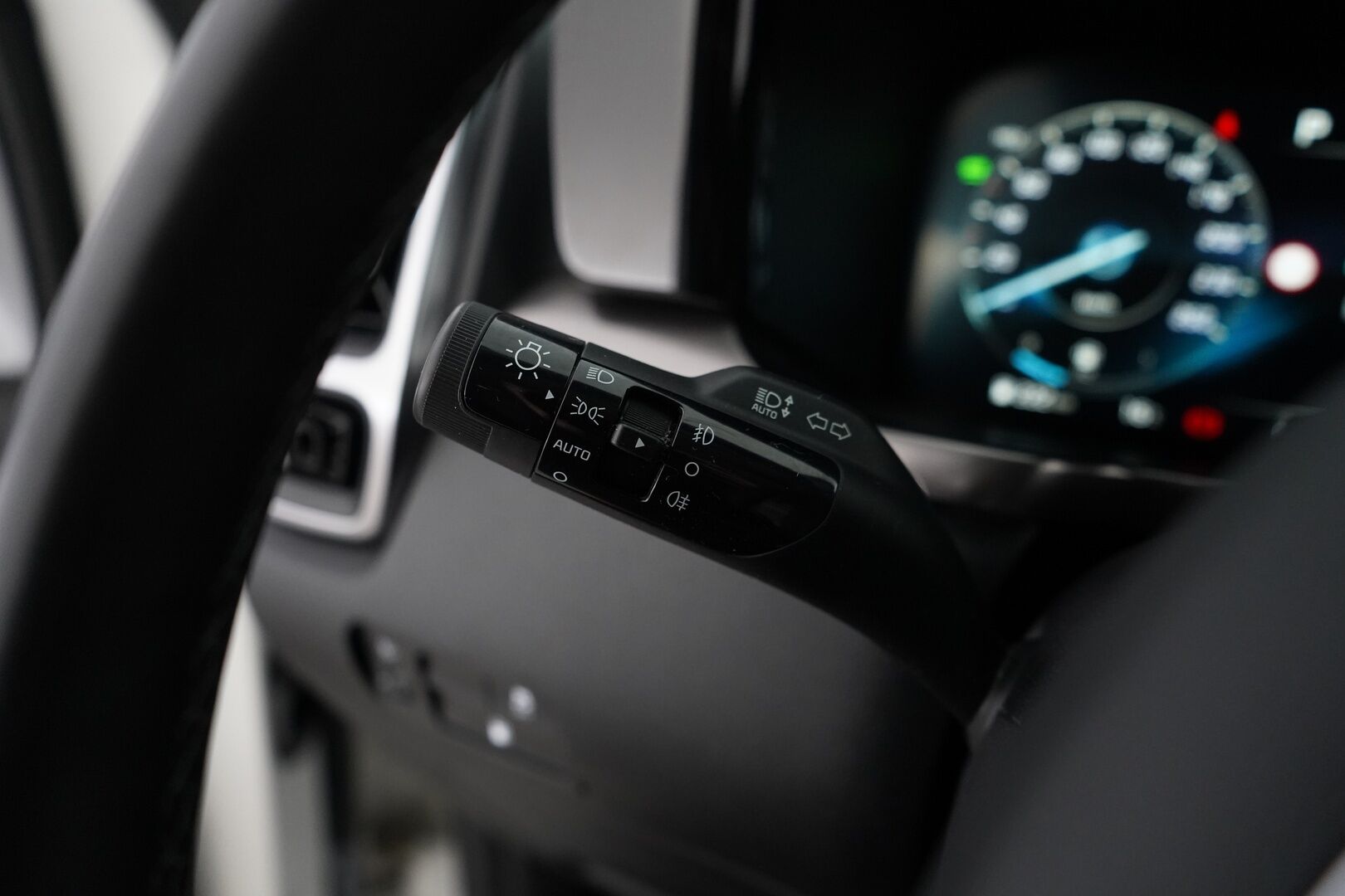 Kia SORENTO 2021 1.6 T-GDI Plug-in Hybrid AWD Business AT 7P *ACC / Peruutuskamera / Lane Assist / App Connect * - SoH 97.4% / Merkkihuollettu / Viimeisin huolto 109tkm - HULLUT BLACKWEEK JATKOT - KORKOTARJOUS 2,49%