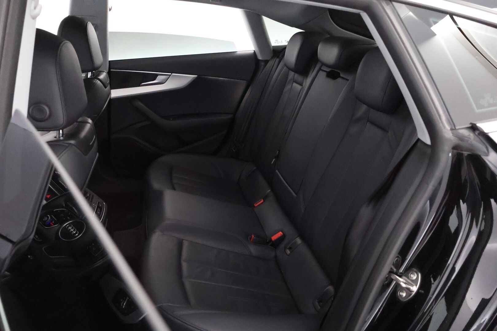 Audi A5 2017 Sportback Business Sport 2,0 TFSI 185 kW quattro S tronic S-Line - Adapt.Vakkari / P.Kamera / Nahkapenkit / Digimittaristo / Keyless / Navi / Upea!