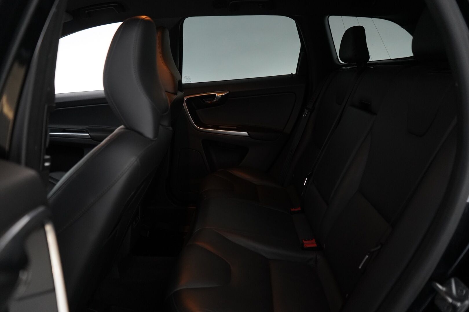 Volvo XC60 2014 D4 AWD Summum Polestar Aut. *Polestar / Nahat / VOC / Koukku* - Kahdet OEM vanteet / Polestar-ohjelma tehtaalta / Särmä huoltohistoria - HULLUT AVAJAISHULINAT KORKOTARJOUS 3,29 %