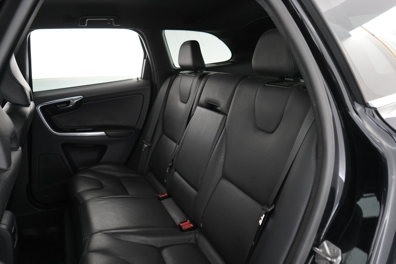 Volvo XC60 2014 D4 AWD Summum Polestar Aut. - Polestar | Nahat | VOC | Koukku | Kahdet OEM vanteet | Polestar-ohjelma tehtaalta | Särmä huoltohistoria | Viimeisin huolto 234tkm