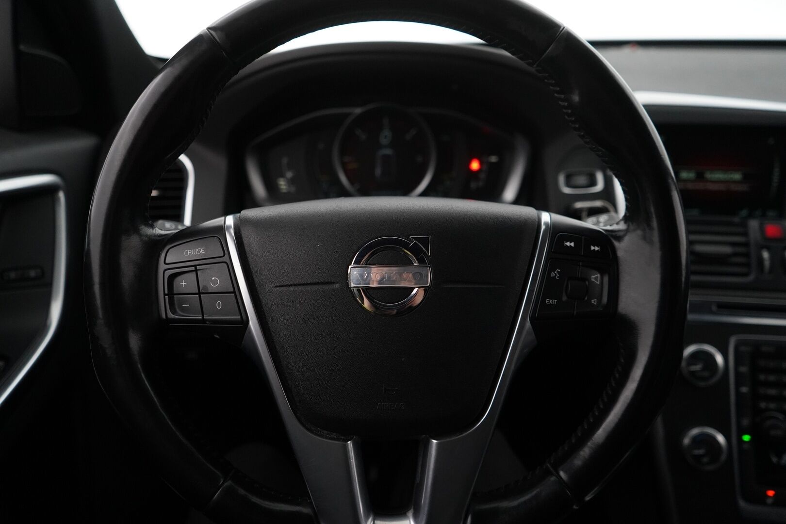 Volvo XC60 2014 D4 AWD Summum Polestar Aut. *Polestar / Nahat / VOC / Koukku* - Kahdet OEM vanteet / Polestar-ohjelma tehtaalta / Särmä huoltohistoria - HULLUT AVAJAISHULINAT KORKOTARJOUS 3,29 %