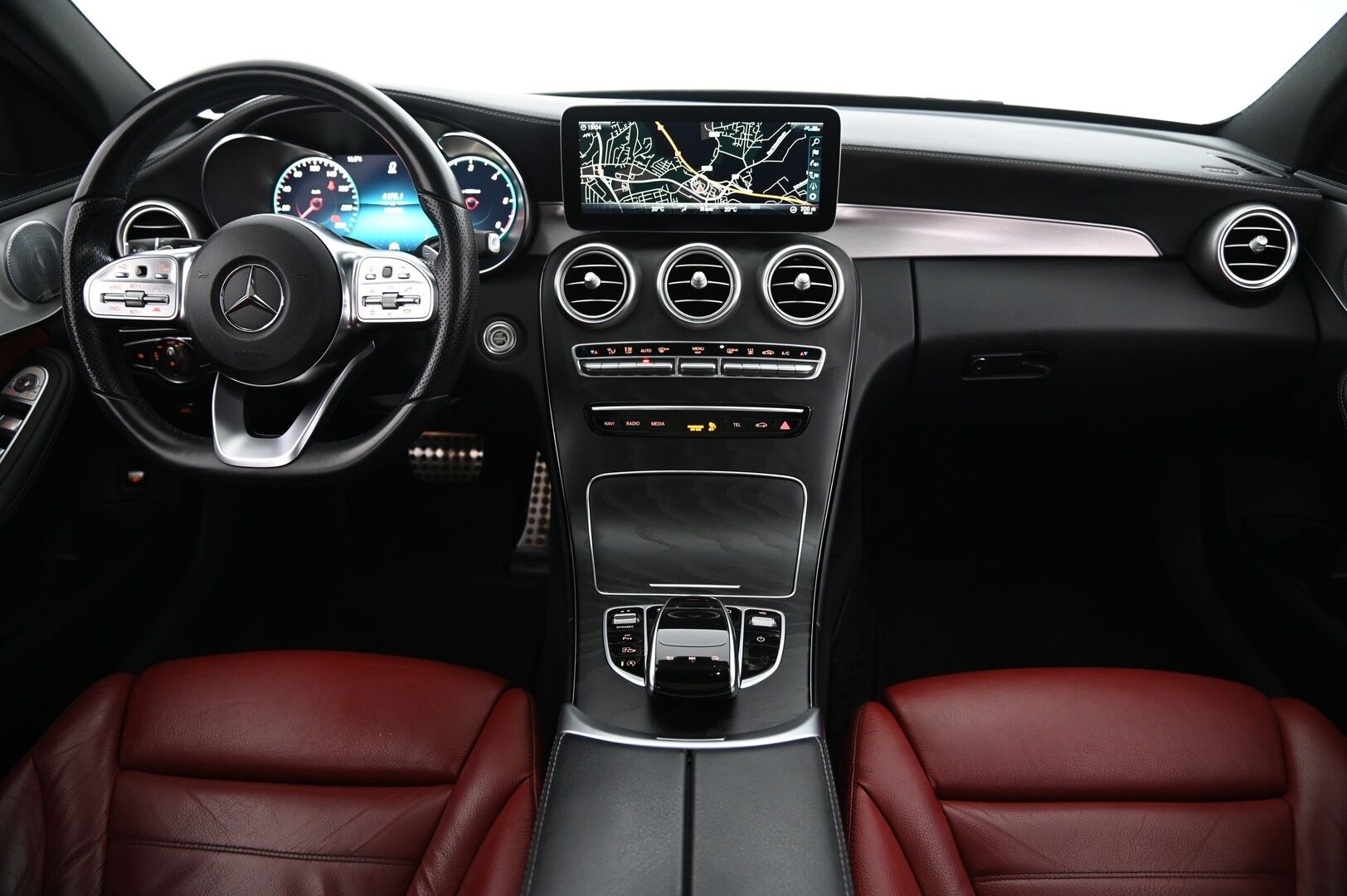 Mercedes-Benz C 2019 C 220 d 4MATIC Amg *Panorama / Distronic / Burmester / 360-kamera / Webasto / HUD / Muistinahat* - 3,99 % KORKOTARJOUS TÄHÄN AUTOON - *Todella kovilla varusteilla! / 2x Vanteet ja renkaat / Hyvä huoltohistoria!