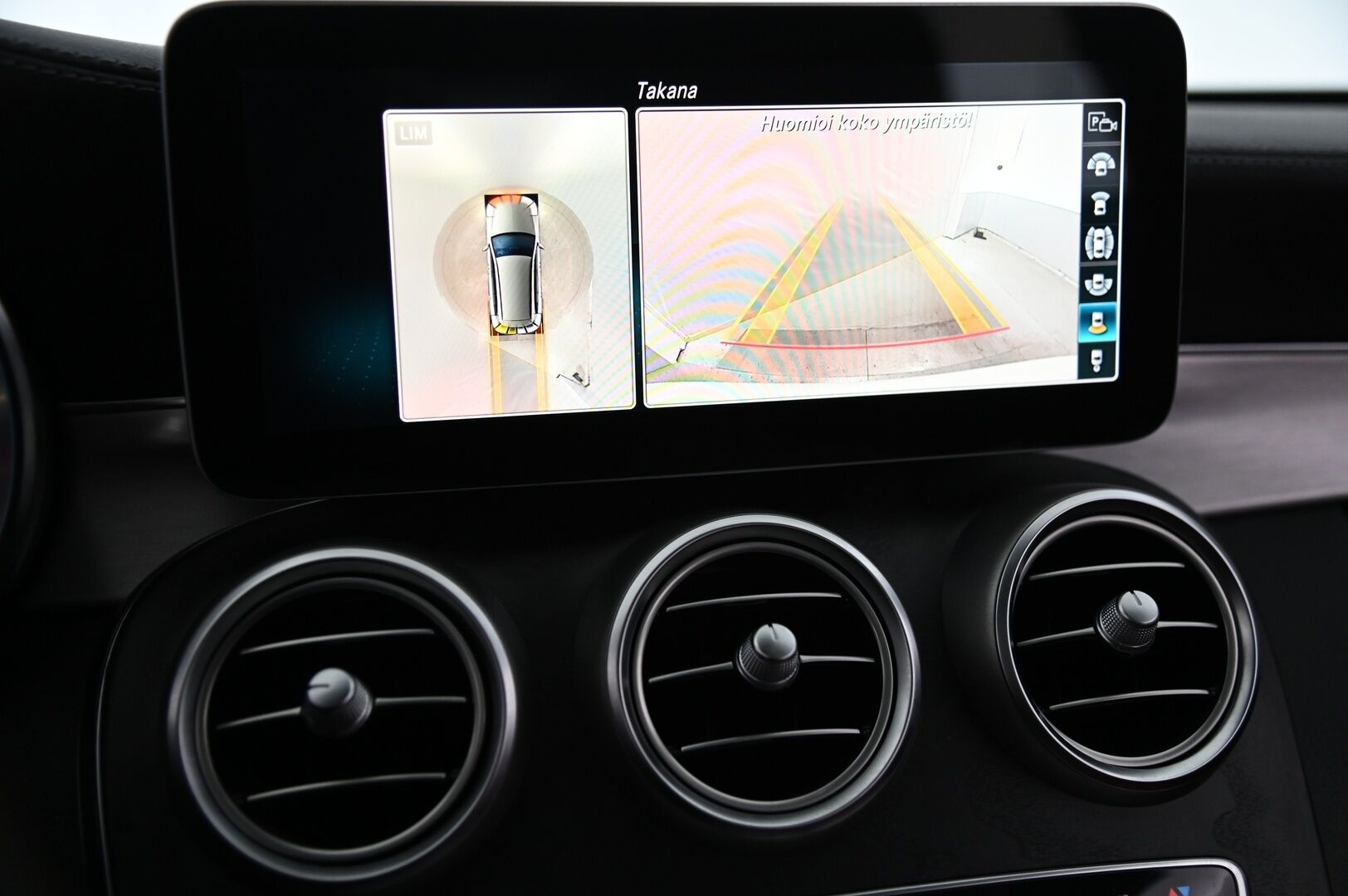 Mercedes-Benz C 2019 C 220 d 4MATIC Amg *Panorama / Distronic / Burmester / 360-kamera / Webasto / HUD / Muistinahat* - 3,99 % KORKOTARJOUS TÄHÄN AUTOON - *Todella kovilla varusteilla! / 2x Vanteet ja renkaat / Hyvä huoltohistoria!