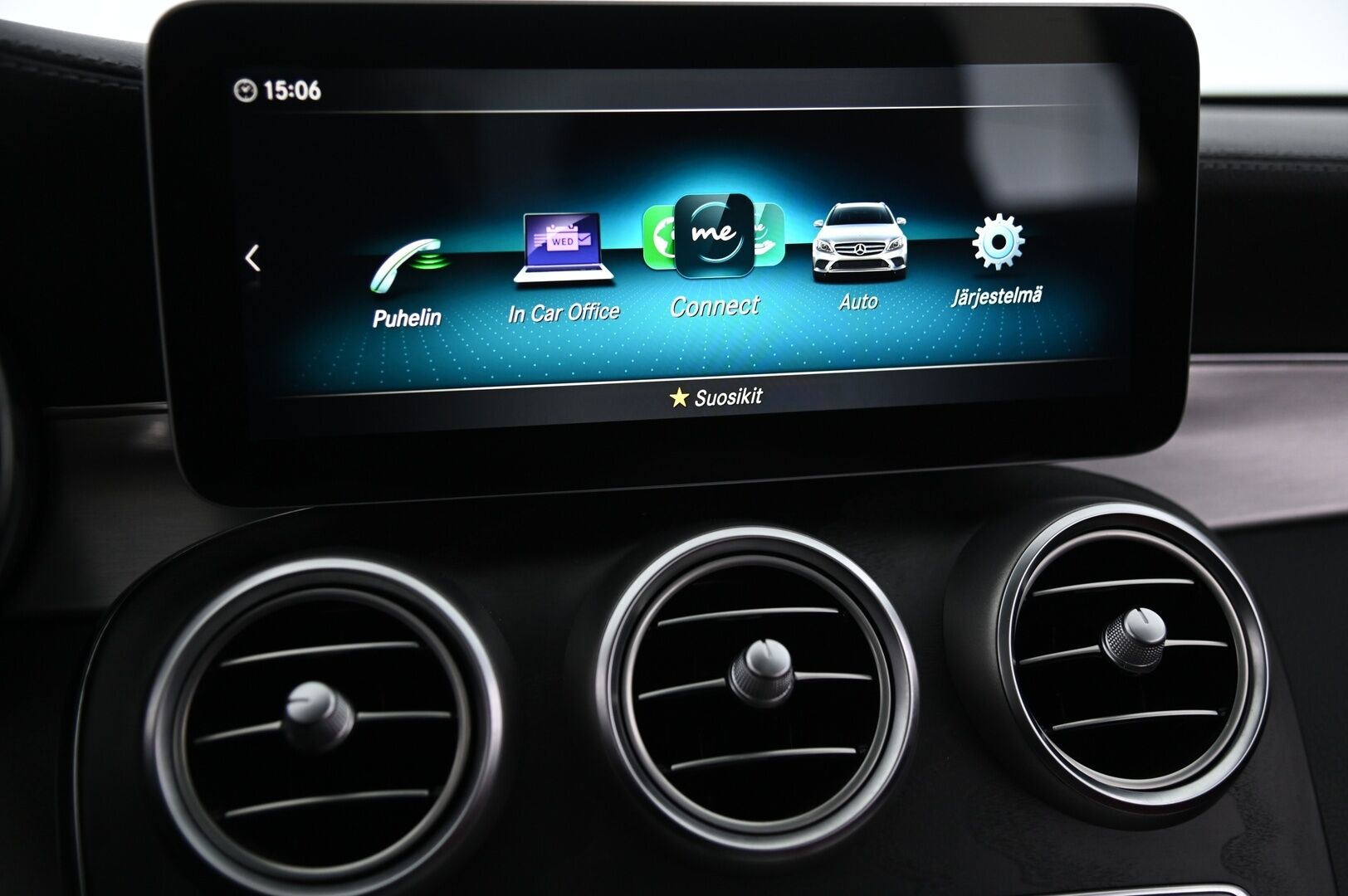 Mercedes-Benz C 2019 C 220 d 4MATIC Amg *Panorama / Distronic / Burmester / 360-kamera / Webasto / HUD / Muistinahat* - 3,99 % KORKOTARJOUS TÄHÄN AUTOON - *Todella kovilla varusteilla! / 2x Vanteet ja renkaat / Hyvä huoltohistoria!