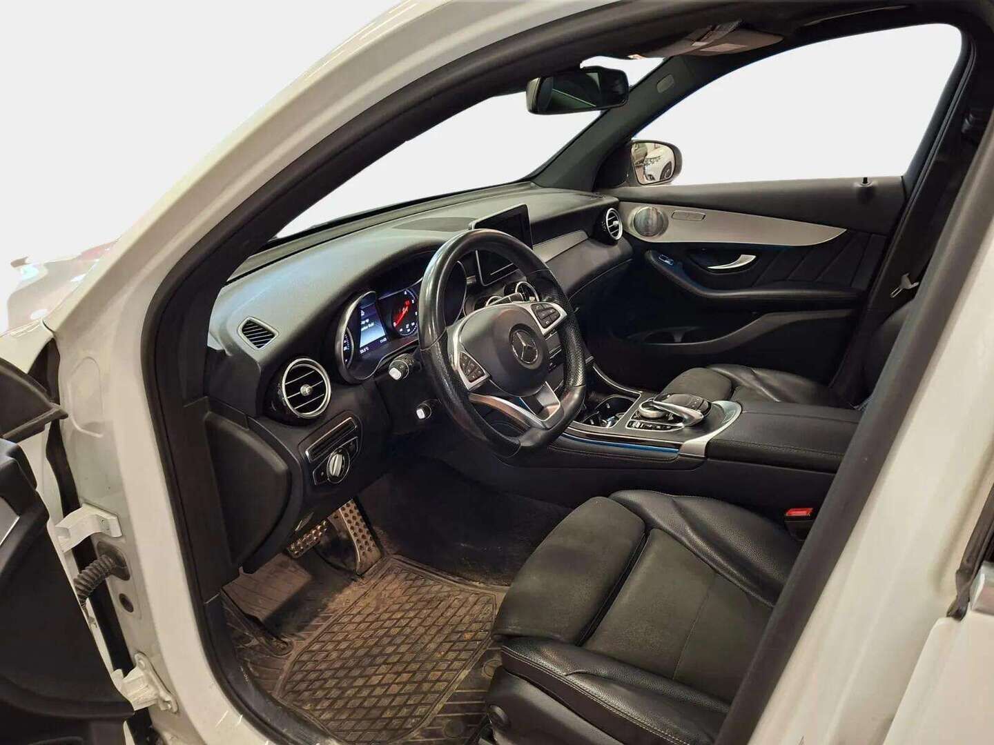 Mercedes-Benz GLC 2018 220 d 4Matic A Premium Business AMG - | Webasto | Burmester | Panorama | ILS-LED | P.kamera & tutkat | Sporttipenkit | Koukku | Navi |
