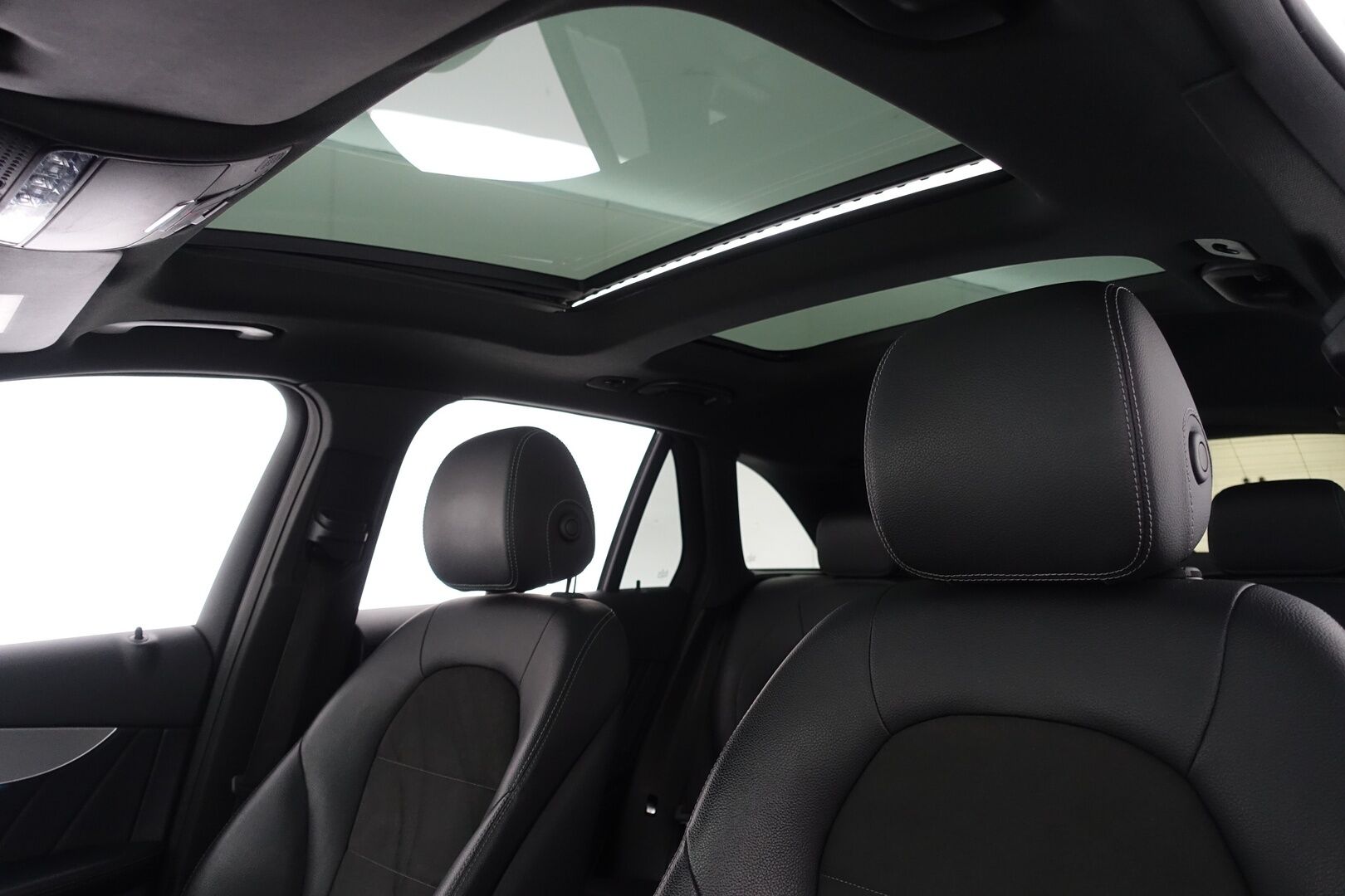 Mercedes-Benz GLC 2018 220 d 4Matic A Premium Business AMG - | Webasto | Burmester | Panorama | ILS-LED | P.kamera & tutkat | Sporttipenkit | Koukku | Navi |