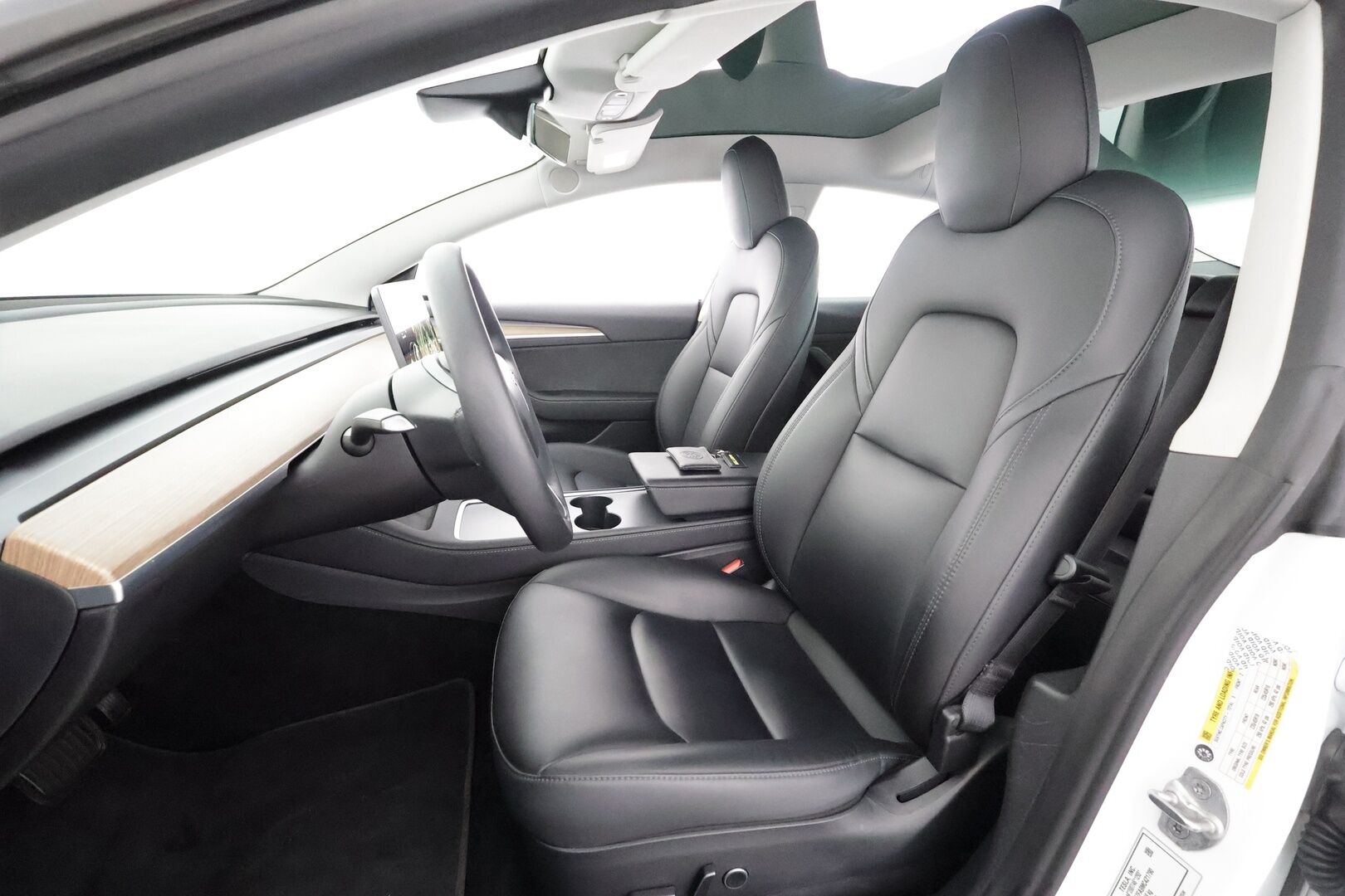 Tesla Model 3 2021 Standard Range Plus - | ACC | Refresh | ILP | Matrix | Lasikatto | Sähkönahat | Muistipenkki | P.kamera ja tutkat | Autosteer | Lämm. ratti | 2x renkaat aluineen | 
