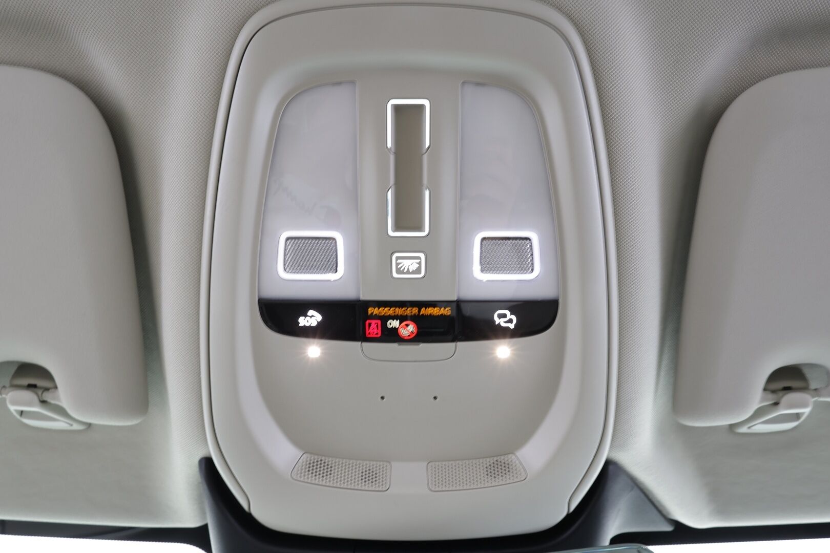 Volvo V60 2023 T8 AWD Long Range High Performance Ultimate Dark aut * ACC / HUD / 360° / H&K / Full LED / Muistipenkit / Panorama * - Koukku / Facelift / Vaaleat nahat / BLIS / Akku kuntotarkastettu SOH 97% / Merkkihuollettu / Huippuvarusteet