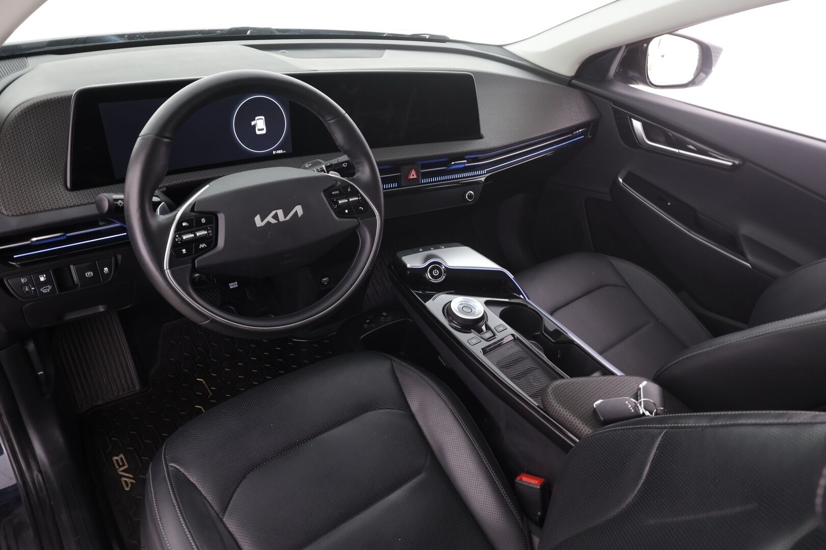 Kia EV6 2023 AWD 77 kWh 325 hv * Widescreen / SCC / ILP / Koukku / Nahat / P.kamera / Muistipenkki / Apple&Android * - 1-Om suomi-auto / Merkkihuollettu / Kahdet renkaat / Koti&kauppalaturi