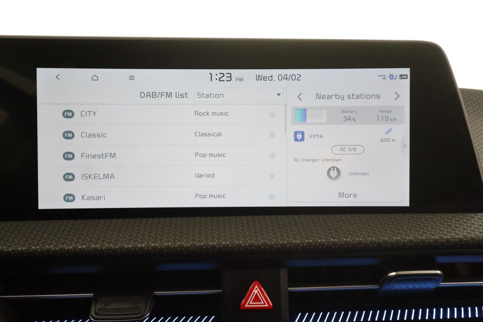 Kia EV6 2023 AWD 77 kWh 325 hv * Widescreen / SCC / ILP / Koukku / Nahat / P.kamera / Muistipenkki / Apple&Android * - 1-Om suomi-auto / Merkkihuollettu / Kahdet renkaat / Koti&kauppalaturi