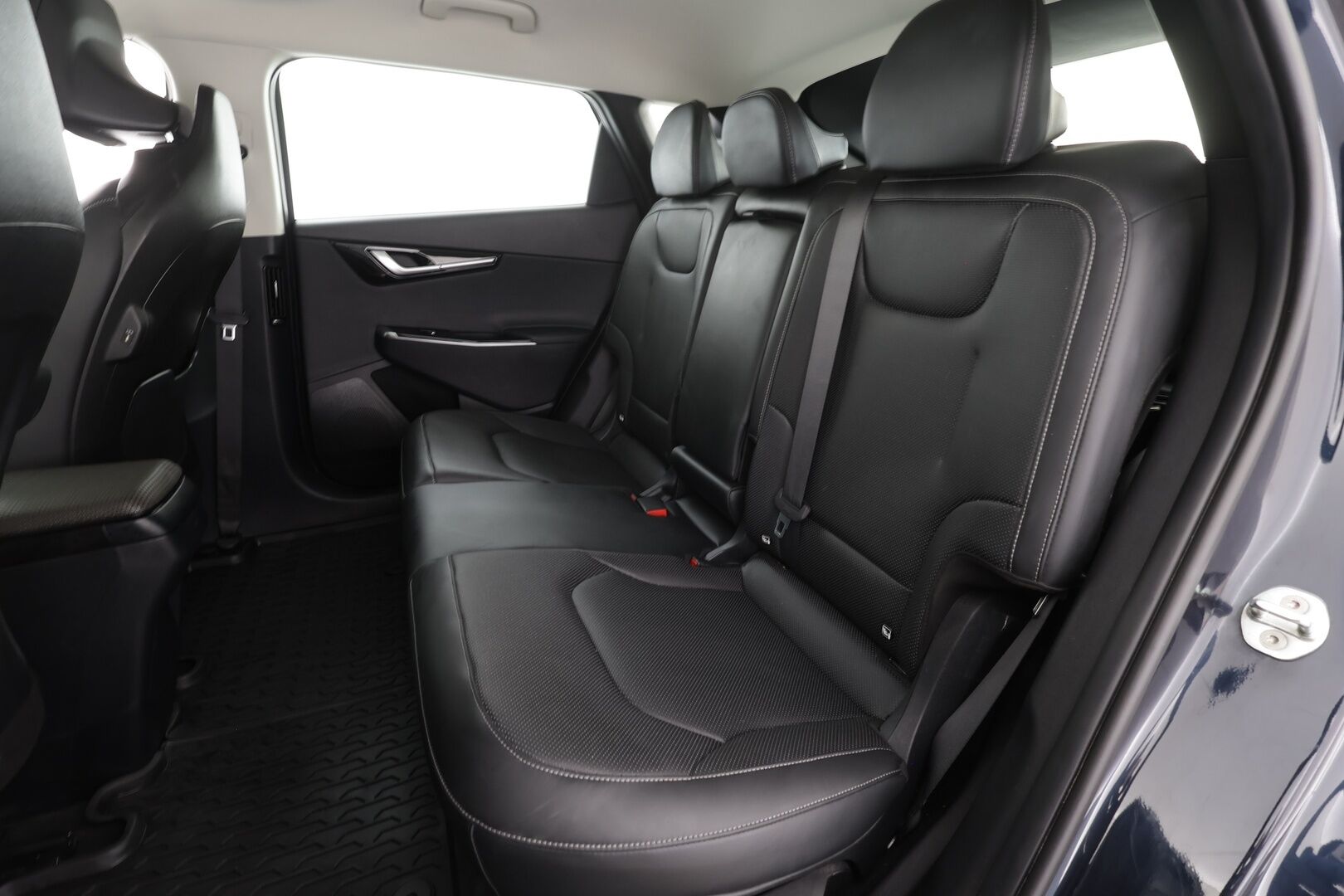 Kia EV6 2023 AWD 77 kWh 325 hv - Widescreen | SCC | ILP | Koukku | Nahat | P.kamera | Muistipenkki | Apple&Android 