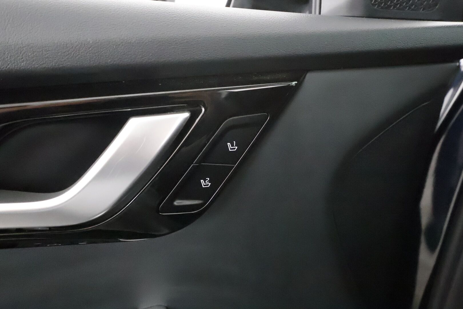 Kia EV6 2023 AWD 77 kWh 325 hv - Widescreen | SCC | ILP | Koukku | Nahat | P.kamera | Muistipenkki | Apple&Android 