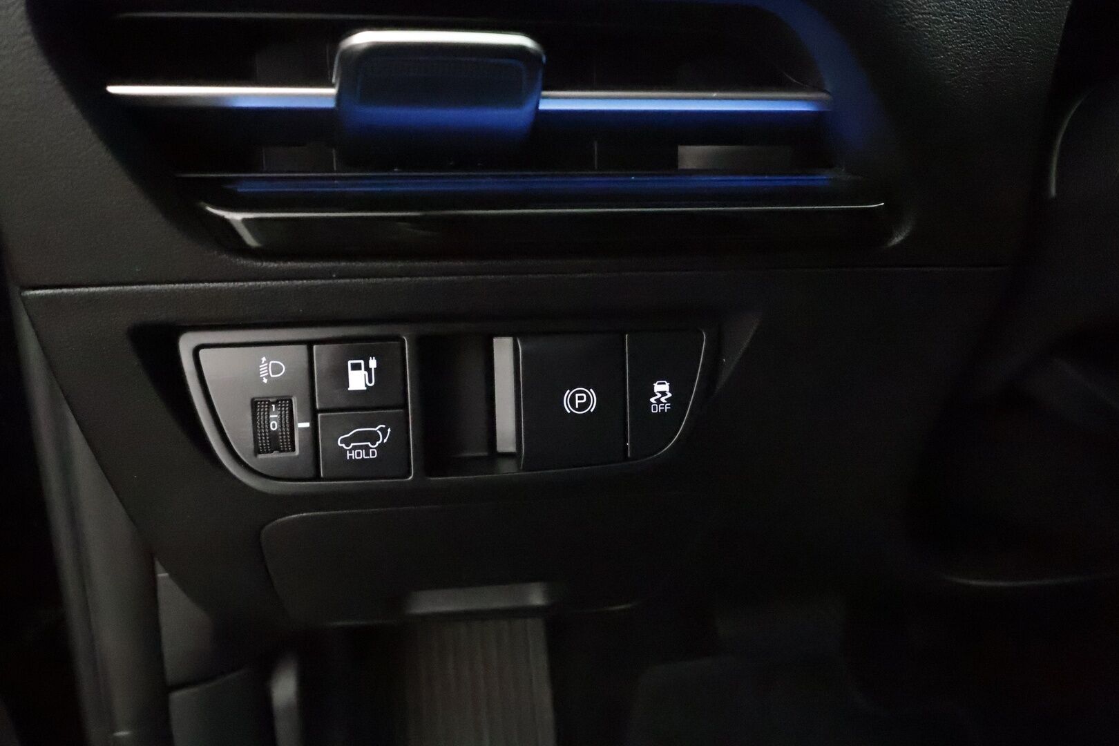 Kia EV6 2023 AWD 77 kWh 325 hv * Widescreen / SCC / ILP / Koukku / Nahat / P.kamera / Muistipenkki / Apple&Android * - 1-Om suomi-auto / Merkkihuollettu / Kahdet renkaat / Koti&kauppalaturi