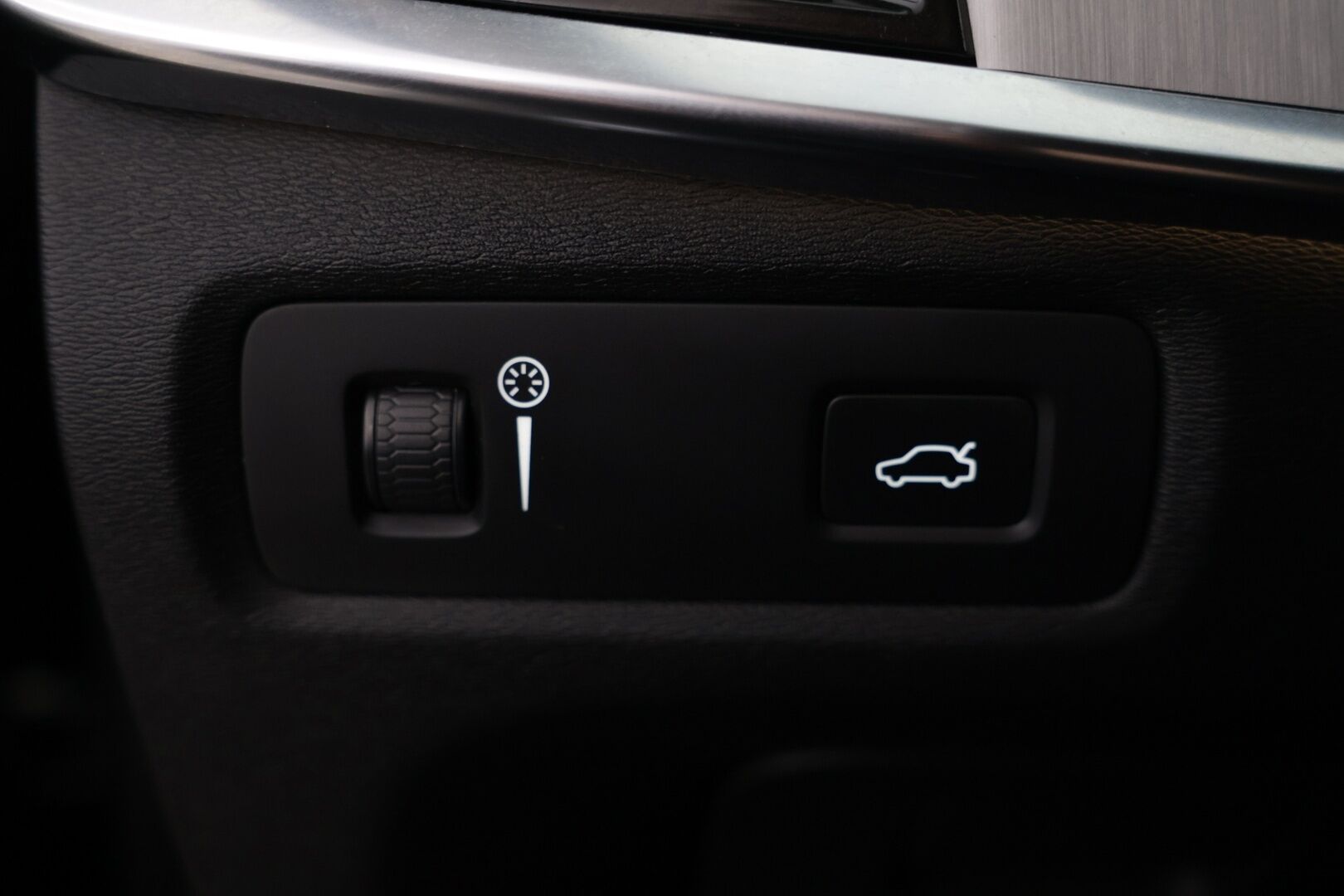 Volvo V90 2019 D4 Momentum aut - | Pilot assist | VOC | Keyless go | Huippuhieno