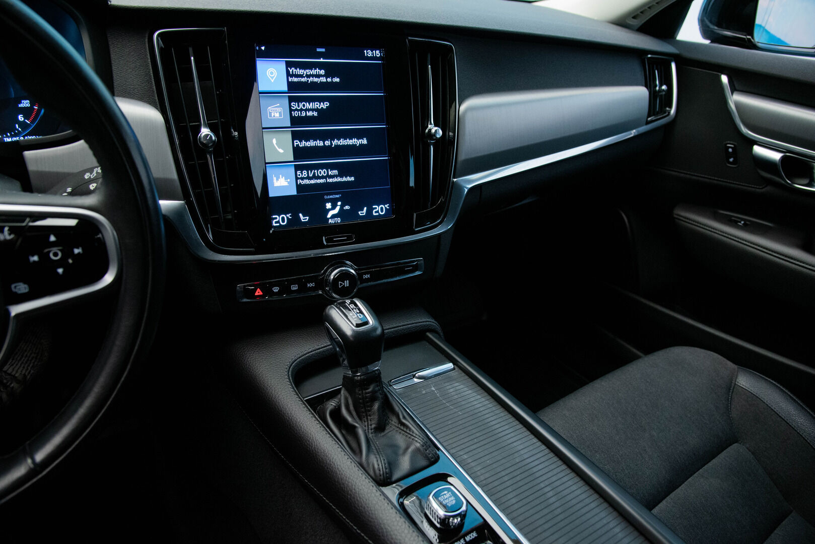 Volvo V90 2019 D4 Momentum Advanced ** Adapt.Vakkari / Digimittaristo / Esilämmitin / Keyless! ** - HULLUT AVAJAISHULINAT KORKOTARJOUS 3,29 %