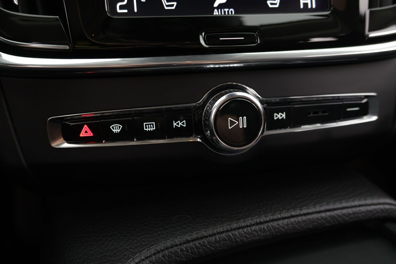 Volvo V90 2019 D4 Momentum aut - | Pilot assist | VOC | Keyless go | Huippuhieno