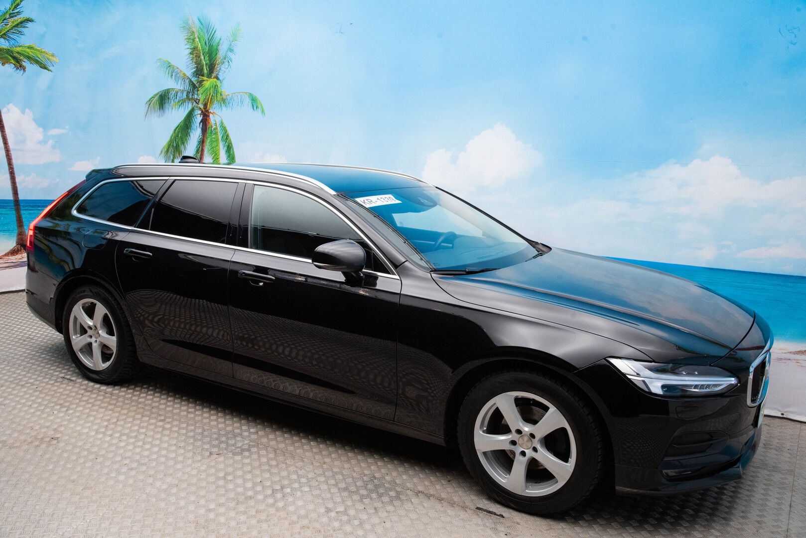 Volvo V90 2019 D4 Momentum Advanced ** Adapt.Vakkari / Digimittaristo / Esilämmitin / Keyless! ** - HULLUT AVAJAISHULINAT KORKOTARJOUS 3,29 %