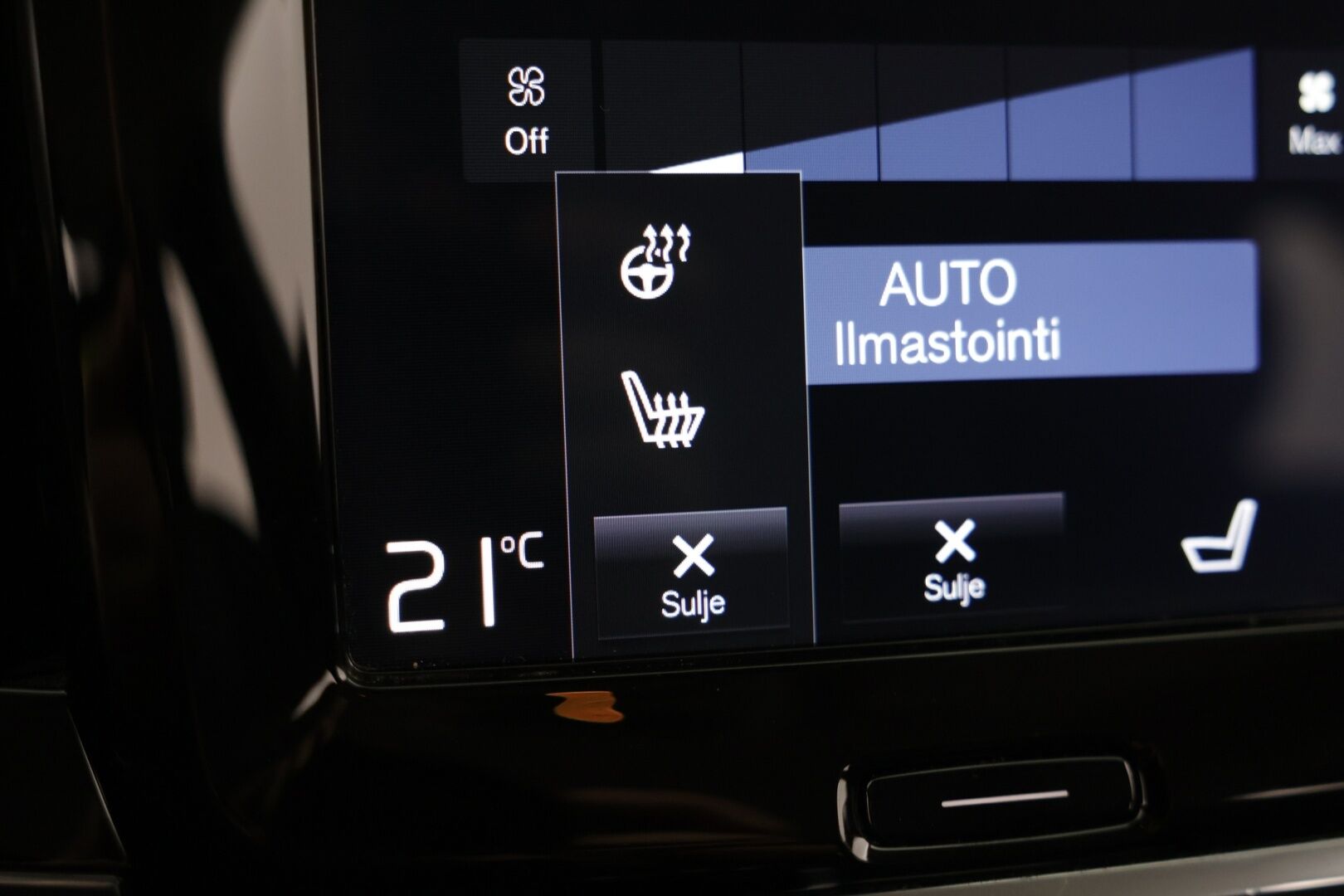 Volvo V90 2019 D4 Momentum aut - | Pilot assist | VOC | Keyless go | Huippuhieno