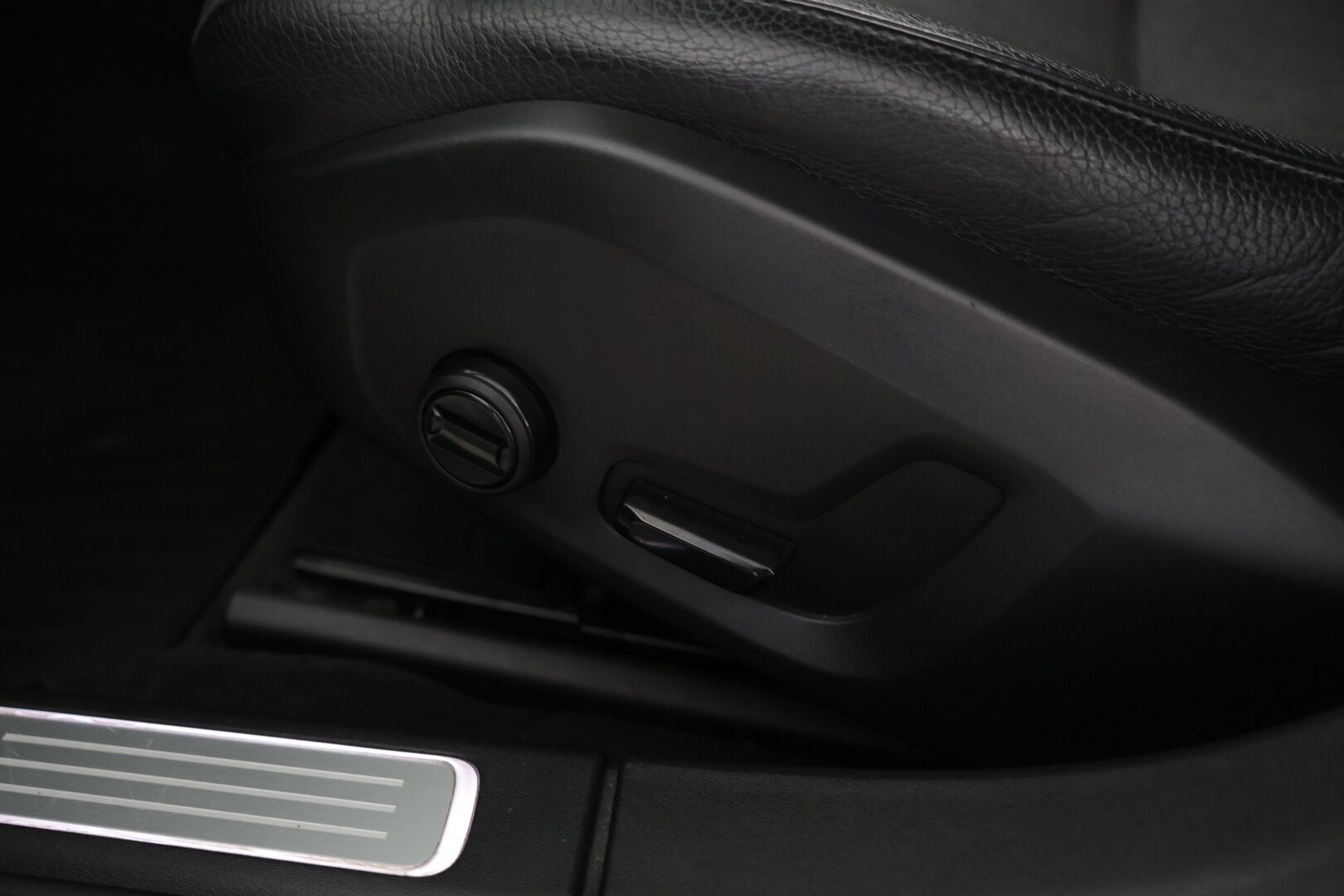 Volvo V90 2019 D4 Momentum aut - | Pilot assist | VOC | Keyless go | Huippuhieno