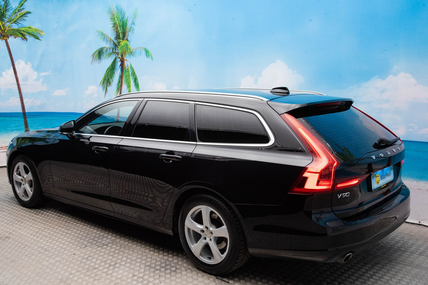 Volvo V90 2019 D4 Momentum Advanced ** Adapt.Vakkari / Digimittaristo / Esilämmitin / Keyless! ** - HULLUT AVAJAISHULINAT KORKOTARJOUS 3,29 %