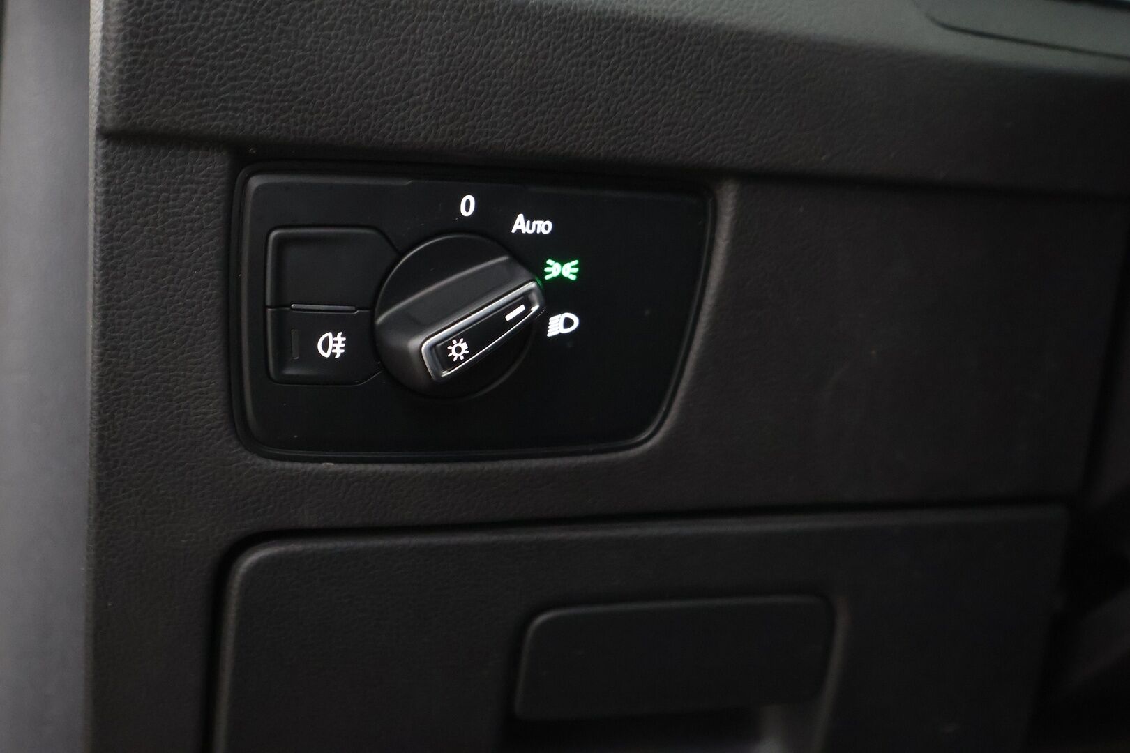 VOLKSWAGEN PASSAT 2017 Variant GTE Plug-In Hybrid 160 kW DSG-aut. - | ACC | Dynaudio | Vetokoukku | LED | BLIS | Navi | Apple & Android | Tutkat | Hihna tehty | 