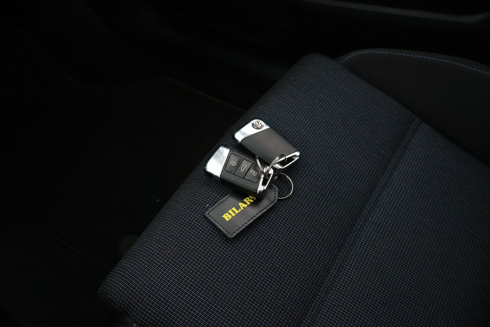 VOLKSWAGEN PASSAT 2017 Variant GTE Plug-In Hybrid 160 kW DSG-aut. / ACC / Dynaudio / Vetokoukku / BLIS / Navi / Apple & Android - Merkkiliikkeen huoltohistorialla! / Huippu varusteltu / Tulossa myyntiin! - HULLUT AVAJAISHULINAT KORKOTARJOUS 3,29 %