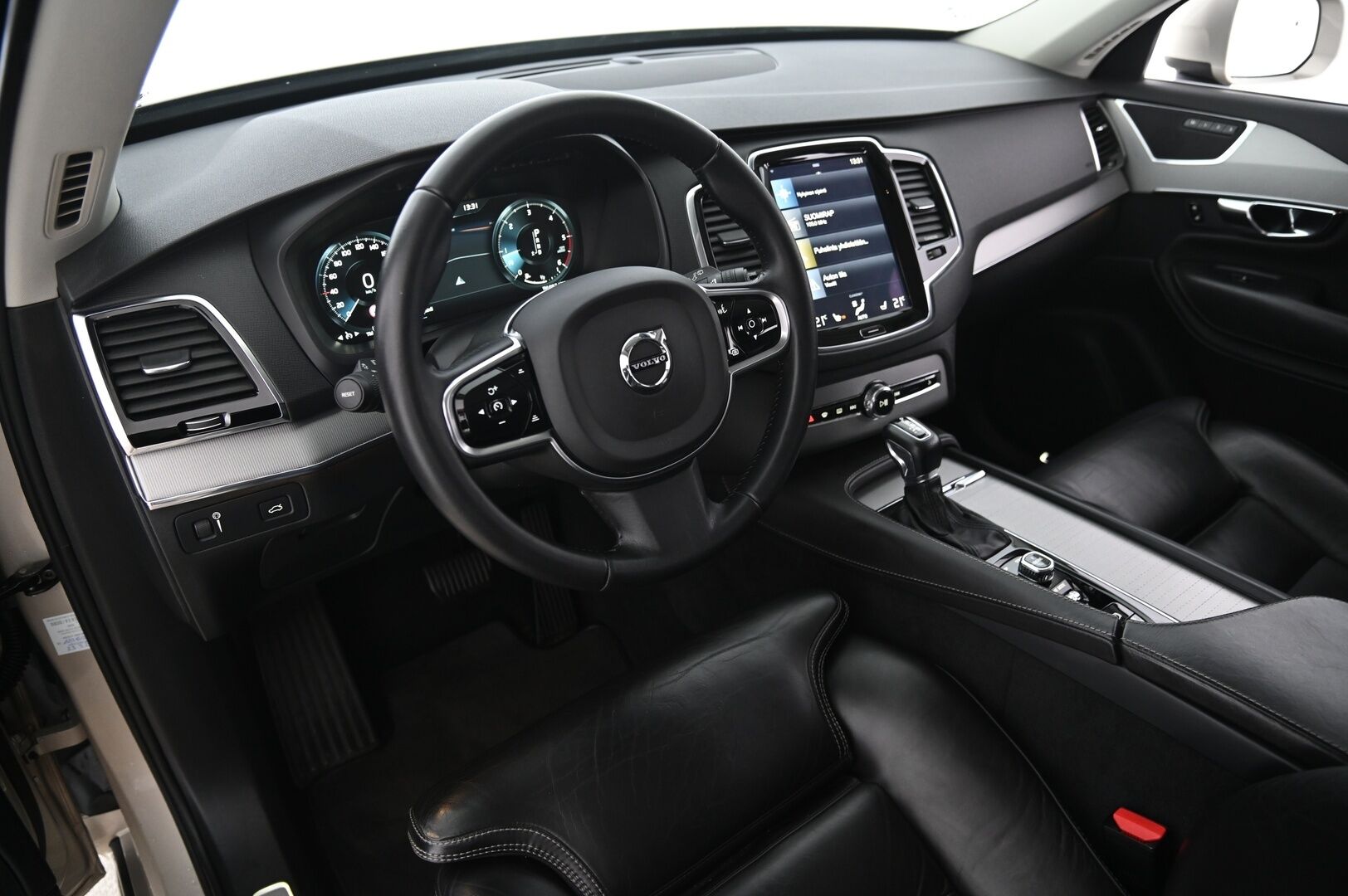 Volvo XC90 2016 D5 AWD Inscription aut - | Sporttinahat muistilla | Kamera | Navi | Full Led | 2x fiksut renkaat ja alut | Juuri huollettu | Tummennetut ikkunat | Ei adblue |