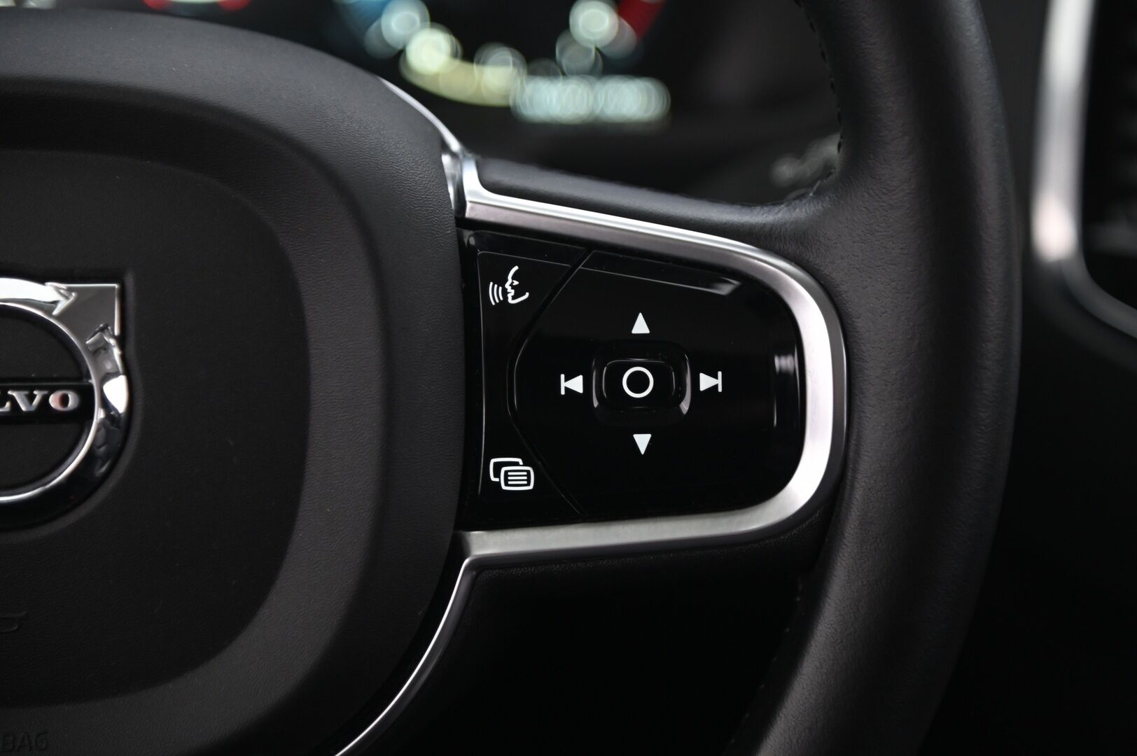 Volvo XC90 2016 D5 AWD Inscription aut *Sporttinahat muistilla / Kamera / Webasto / Full Led* - 2x fiksut renkaat ja alut / Juuri huollettu / Tummennetut ikkunat / Ei adblue