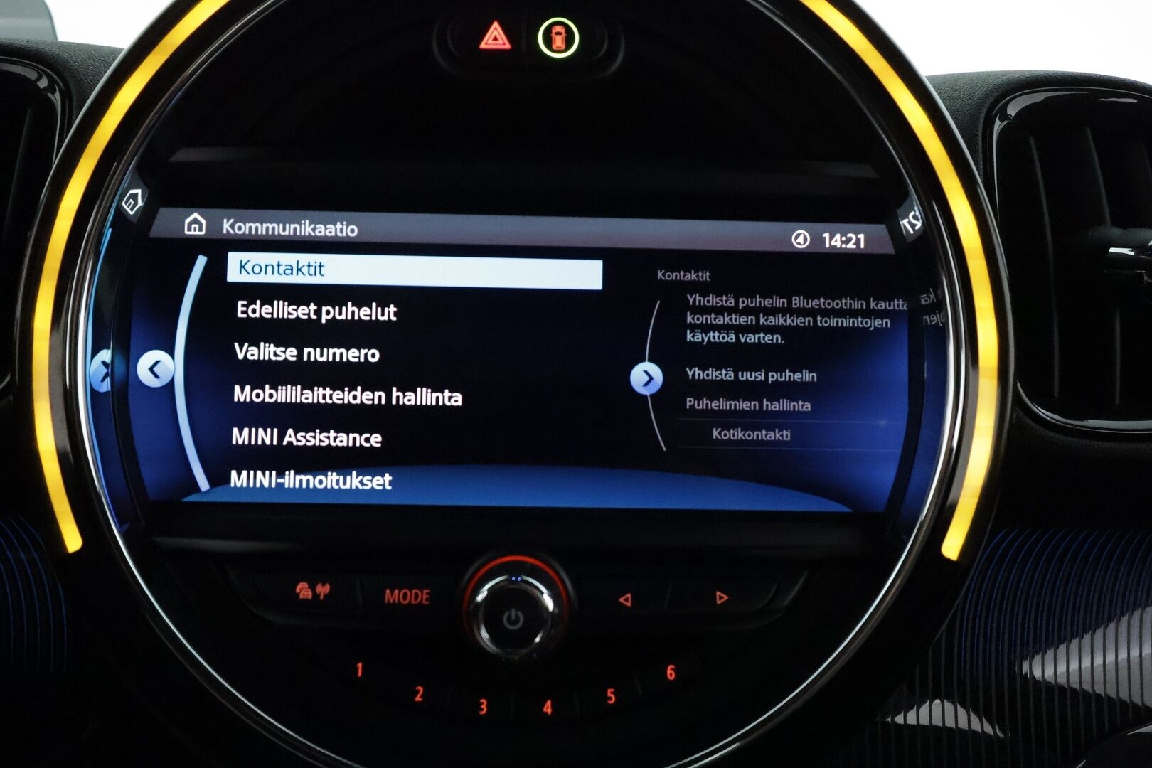 Mini Countryman 2019 Cooper SE ALL4 **Harman/Kardon / HUD / Adapt.Vakkari / LED-valot / P.Kamera / Sporttipenkki Muistilla / Navi / Keyless** - 2x Latauskaapelit / Kahdet Renkaat