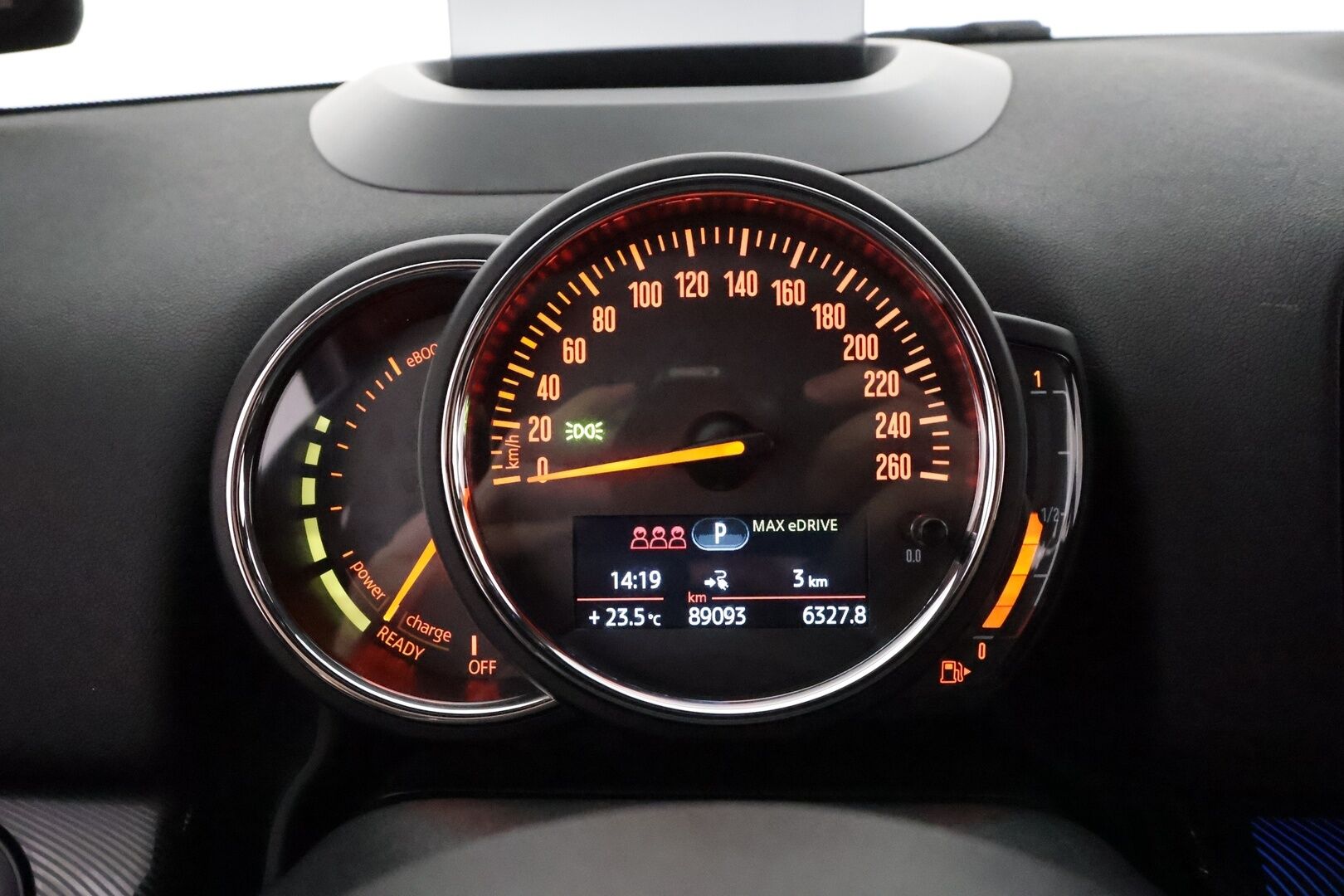 Mini Countryman 2019 Cooper SE ALL4 **Harman/Kardon / HUD / Adapt.Vakkari / LED-valot / P.Kamera / Sporttipenkki Muistilla / Navi / Keyless** - 2x Latauskaapelit / Kahdet Renkaat